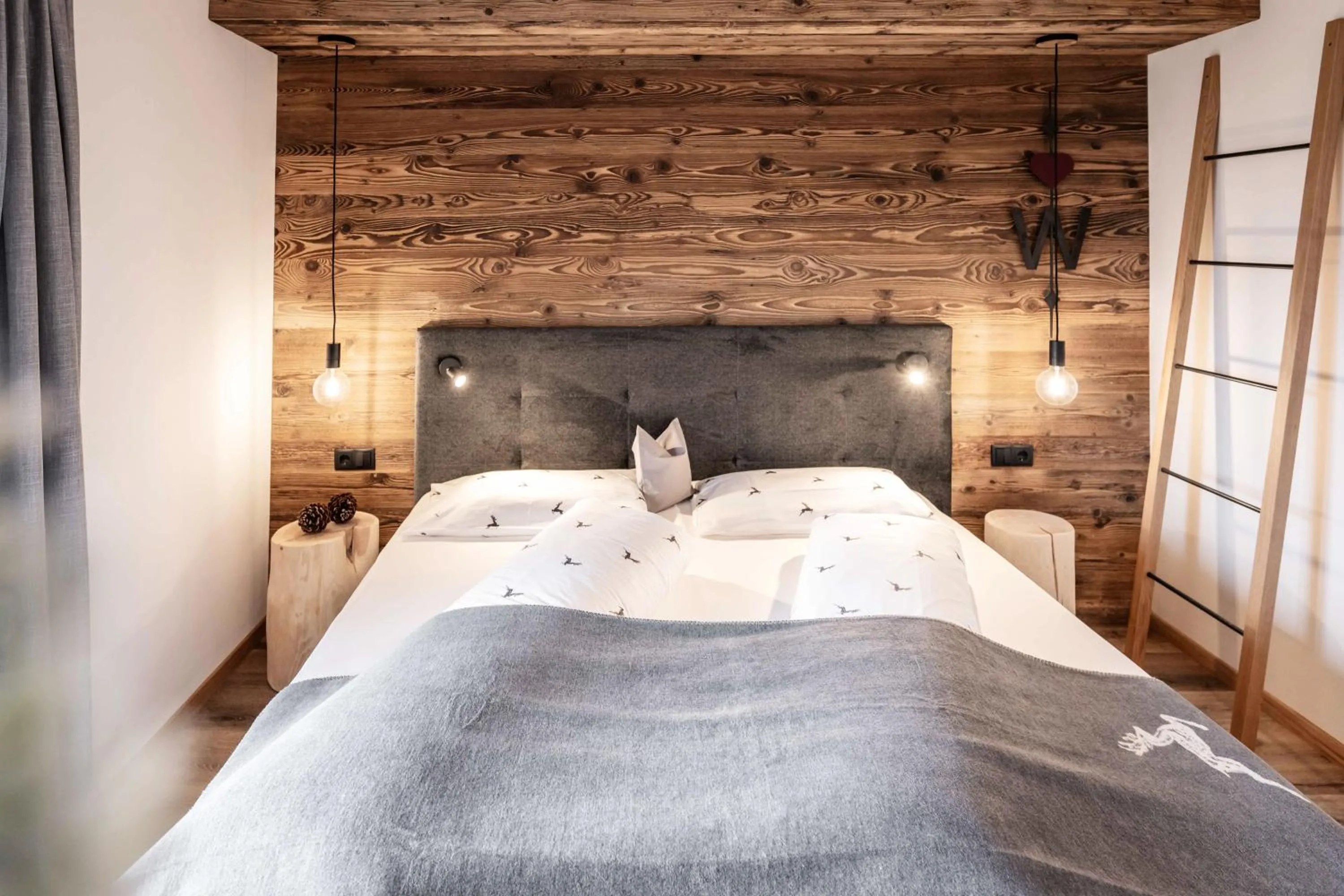 Bedroom, Bed in Appartement- und Wellnesshotel Winkler