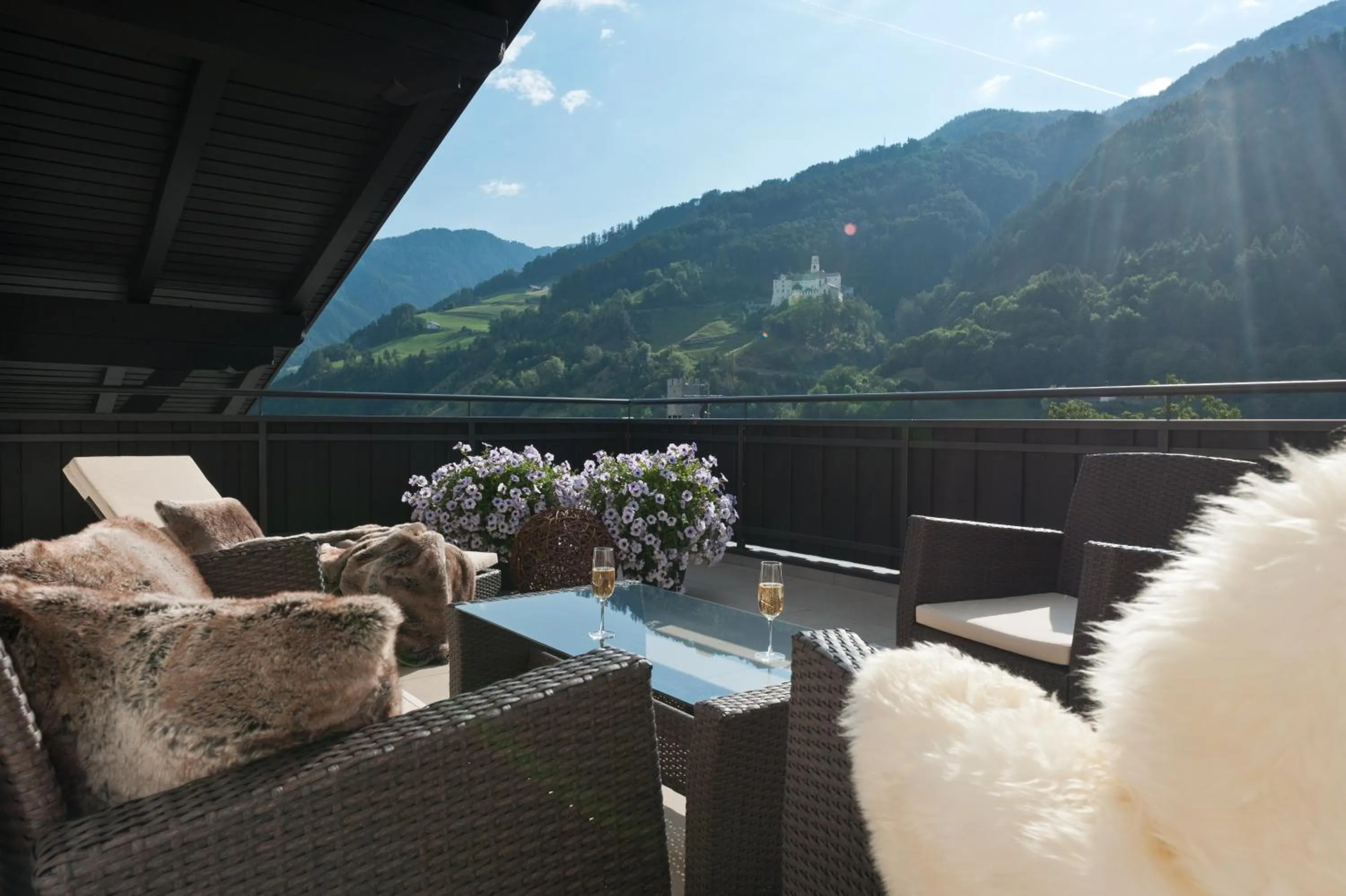 Nearby landmark in Burgus - Design Suites & Apartments