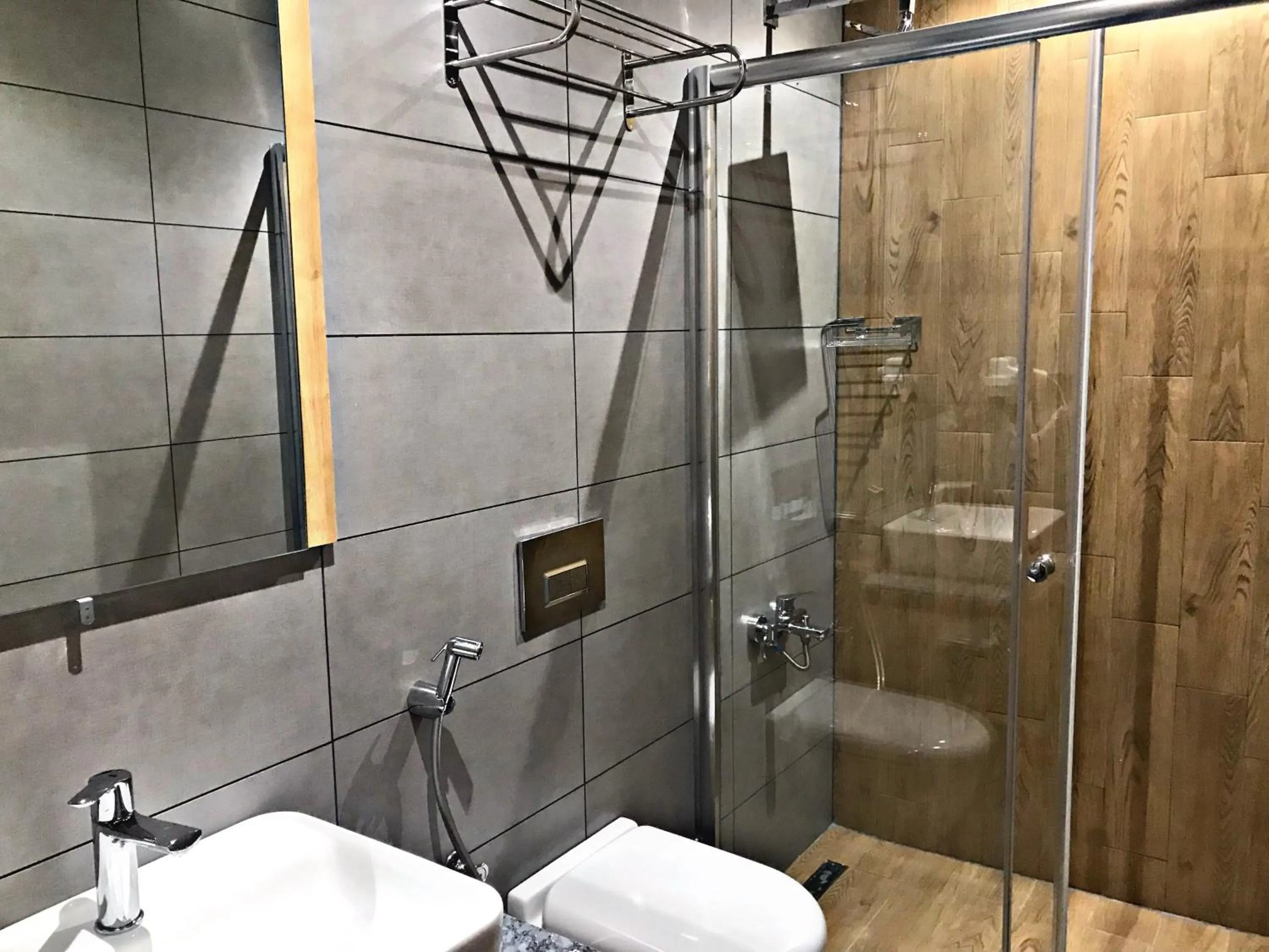 Shower in Sezgin Hotel