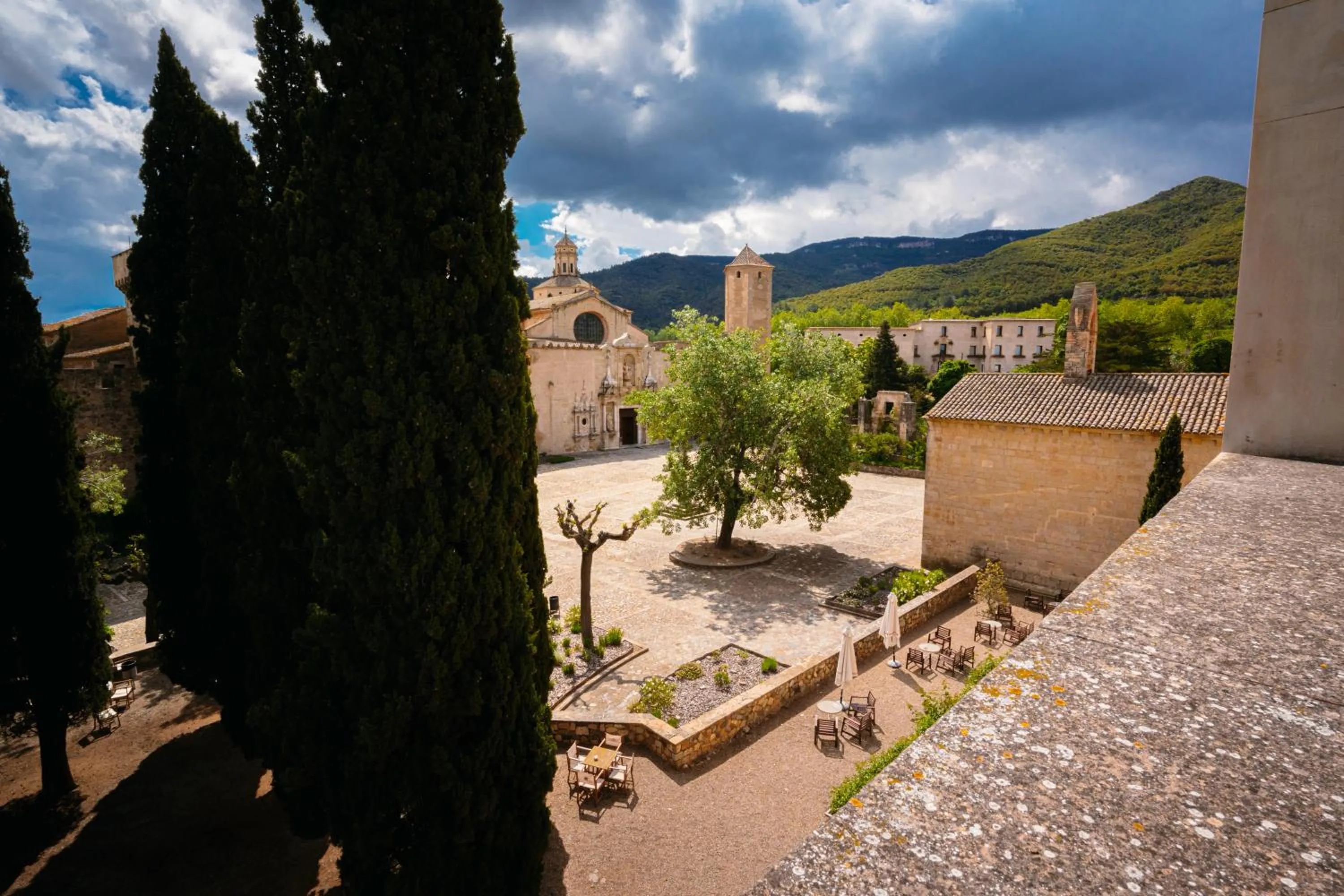 Mountain view in Hostatgeria de Poblet