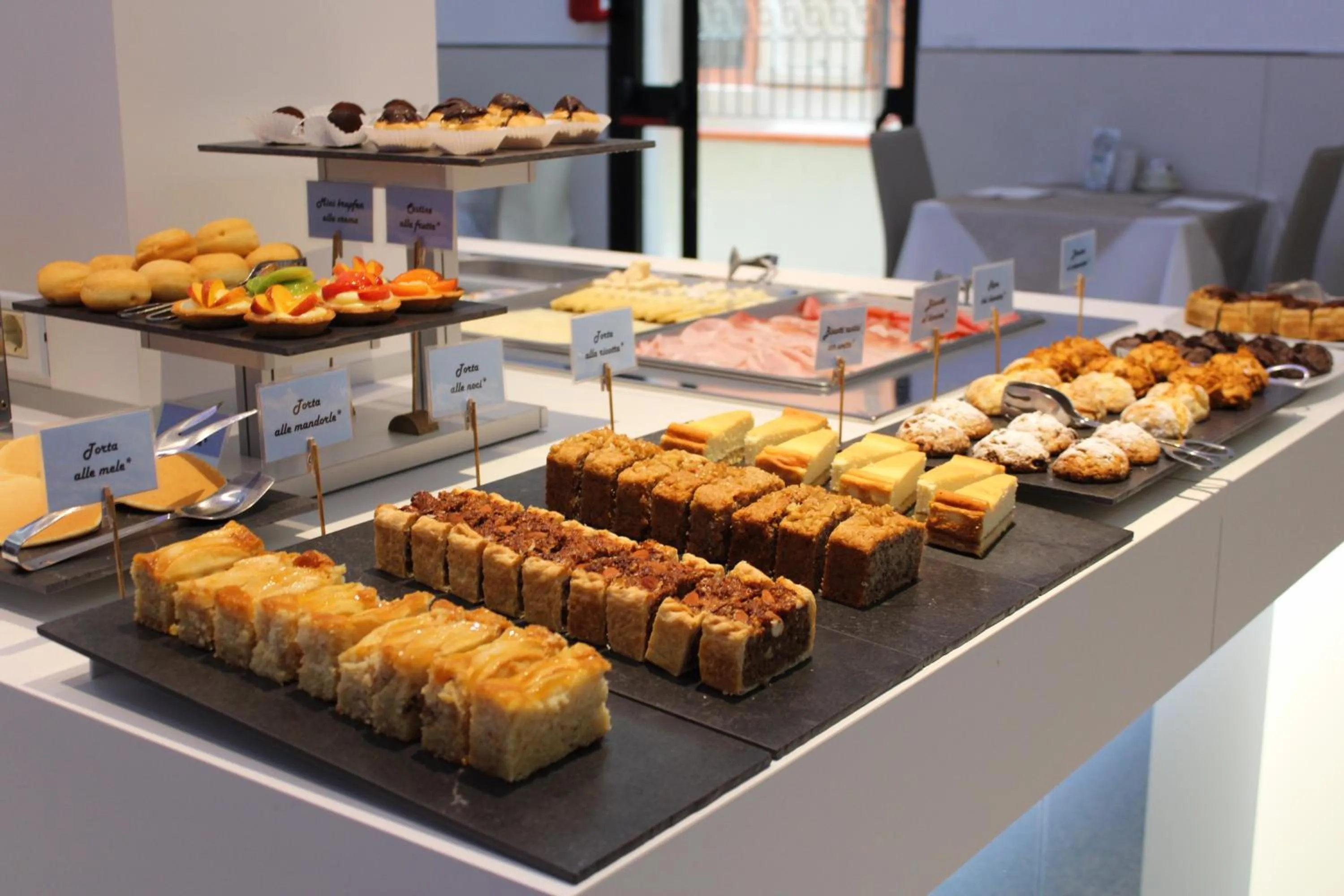 Food and drinks in Hotel Belvedere