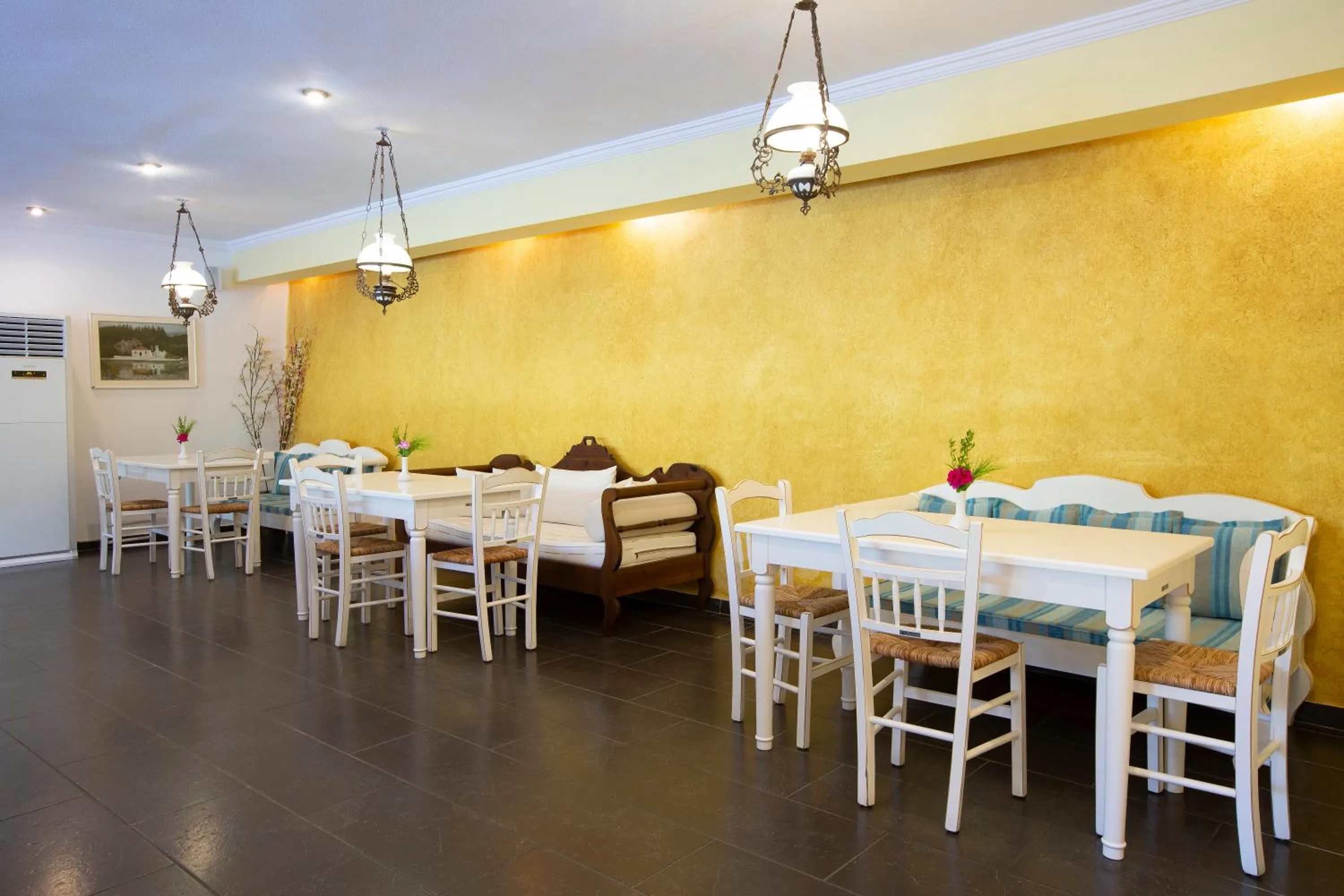 Food and drinks in Cleopatra Beach