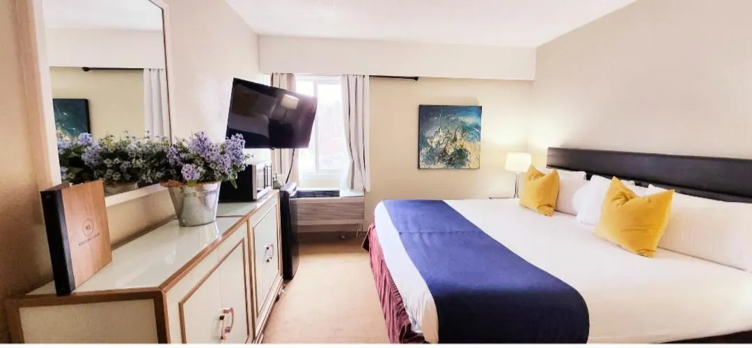 Bed in Western Lodge