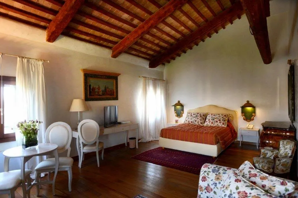 Photo of the whole room, Bed in Villa Foscarini Cornaro