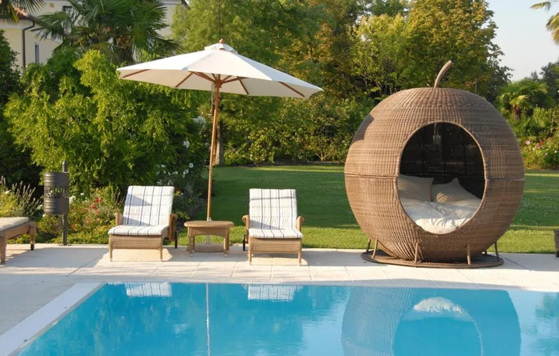 Pool view in Villa Foscarini Cornaro