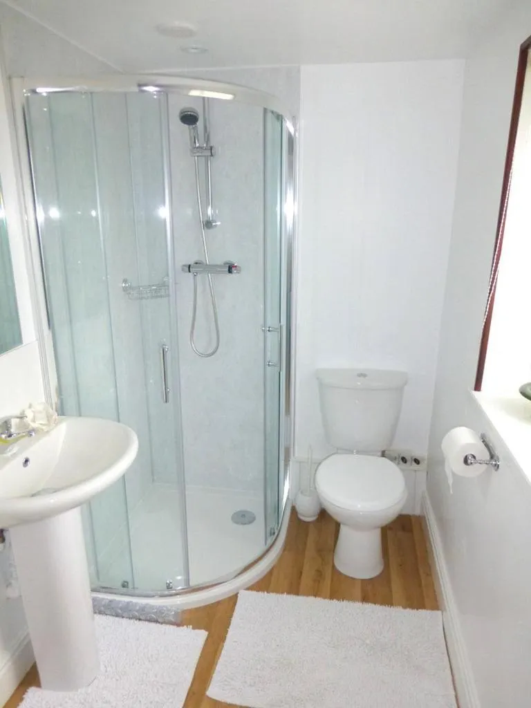 Bathroom in Hazels Roost B&B