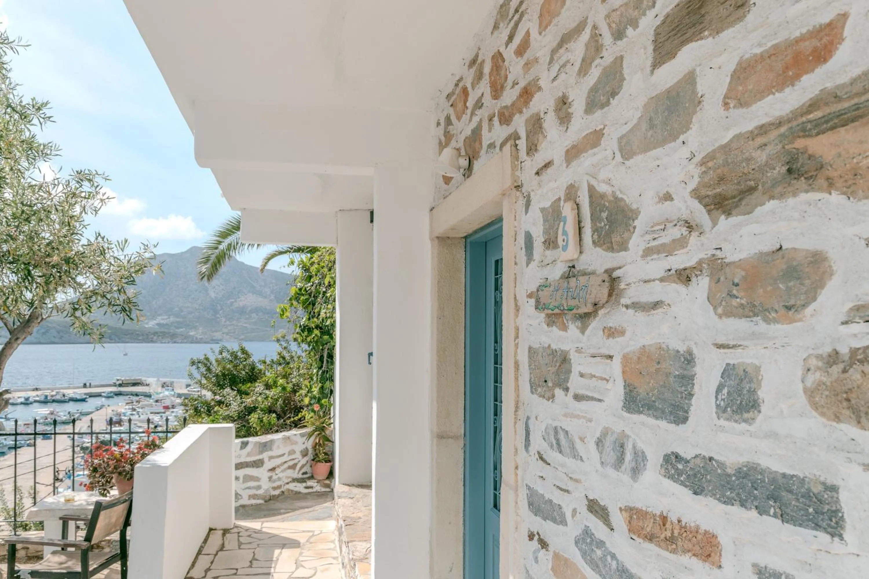 Photo of the whole room in Patras Apartments