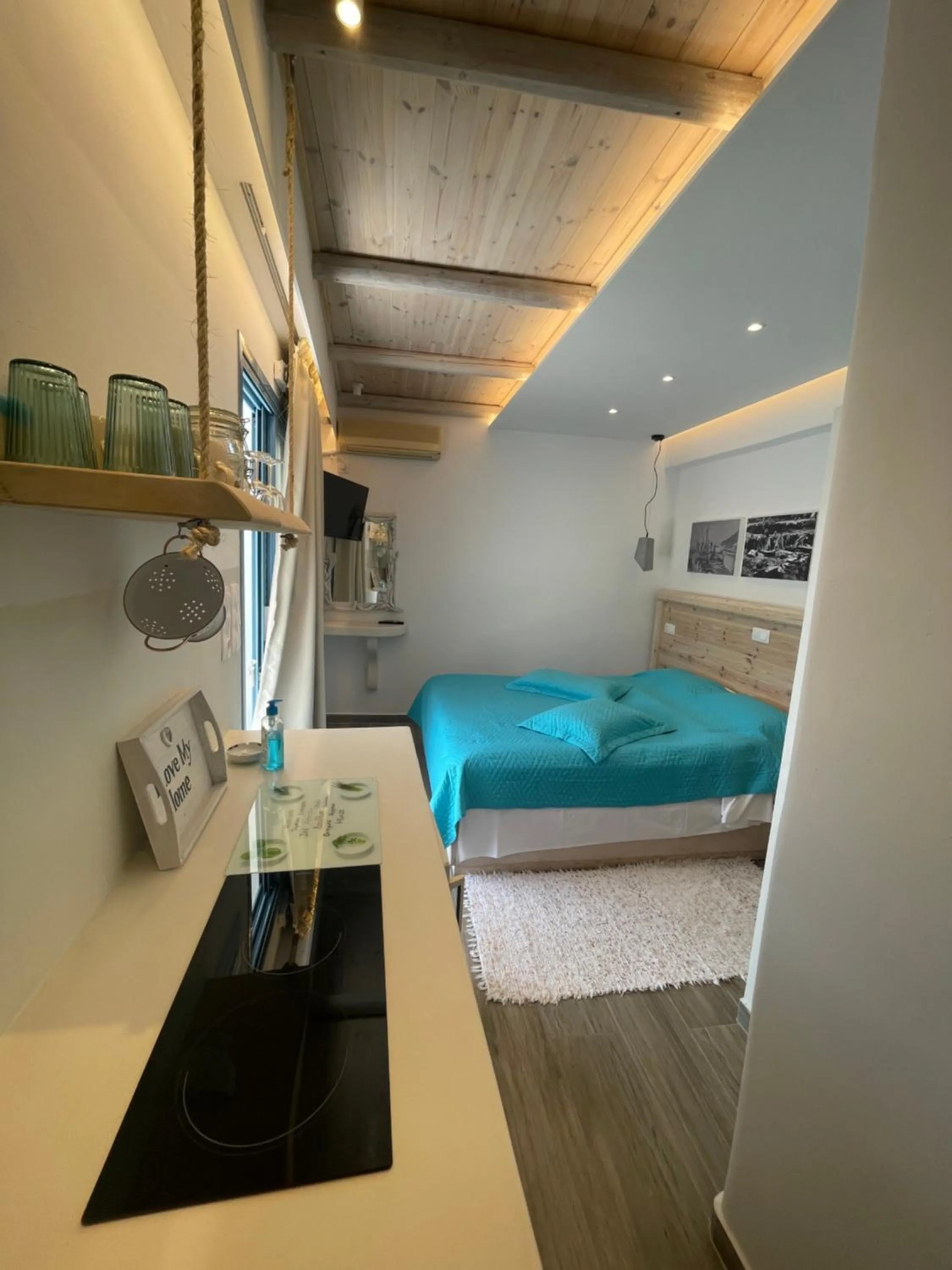 Photo of the whole room, Bed in Patras Apartments