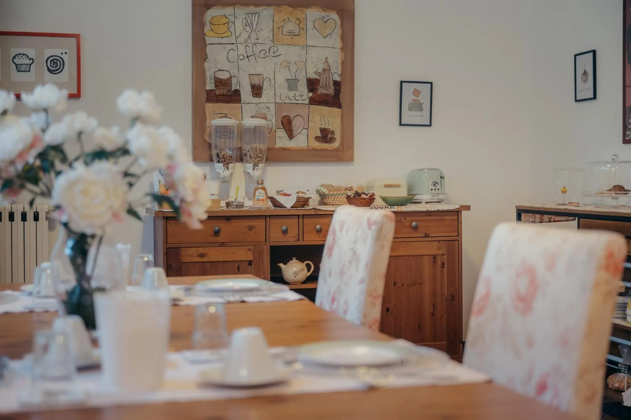 Dining area in Inn Rome B&B