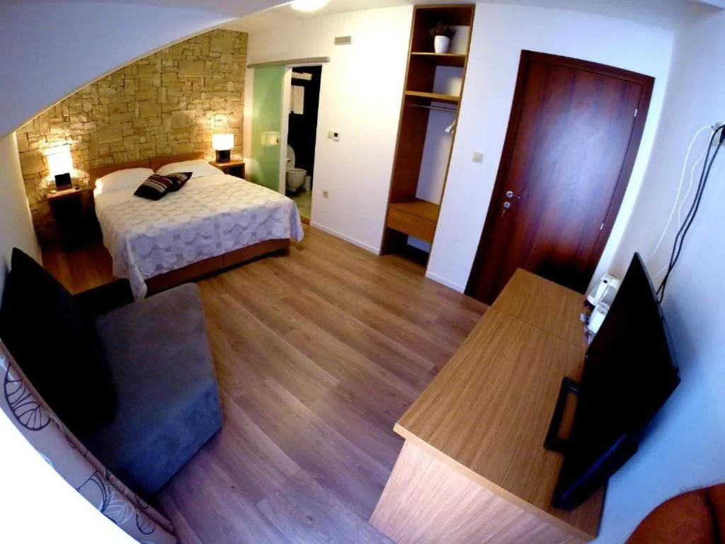 Deluxe Double or Twin Room with Balcony in Villa Lucica Trogir