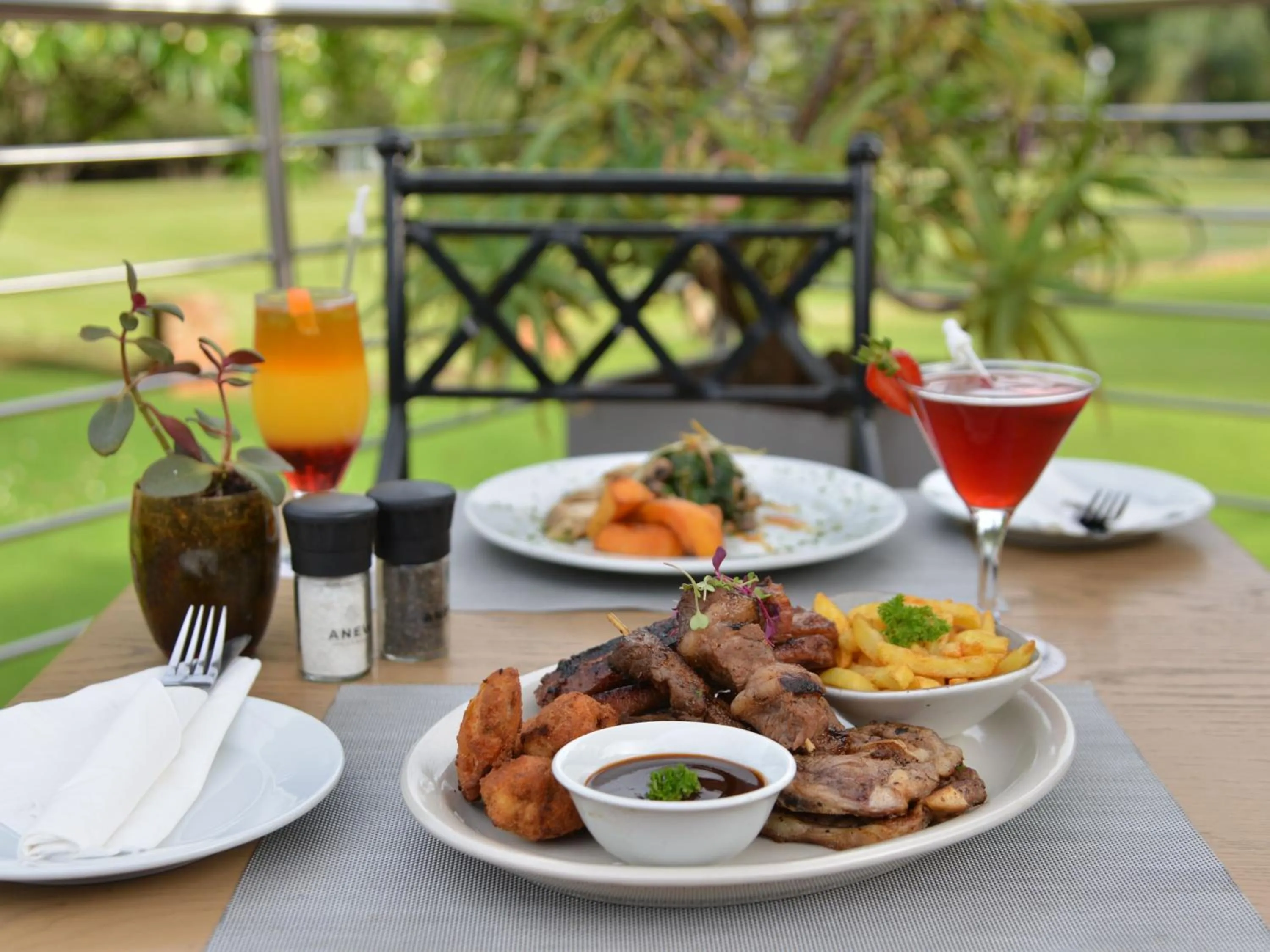 Food and drinks in ANEW Resort Hunters Rest Rustenburg