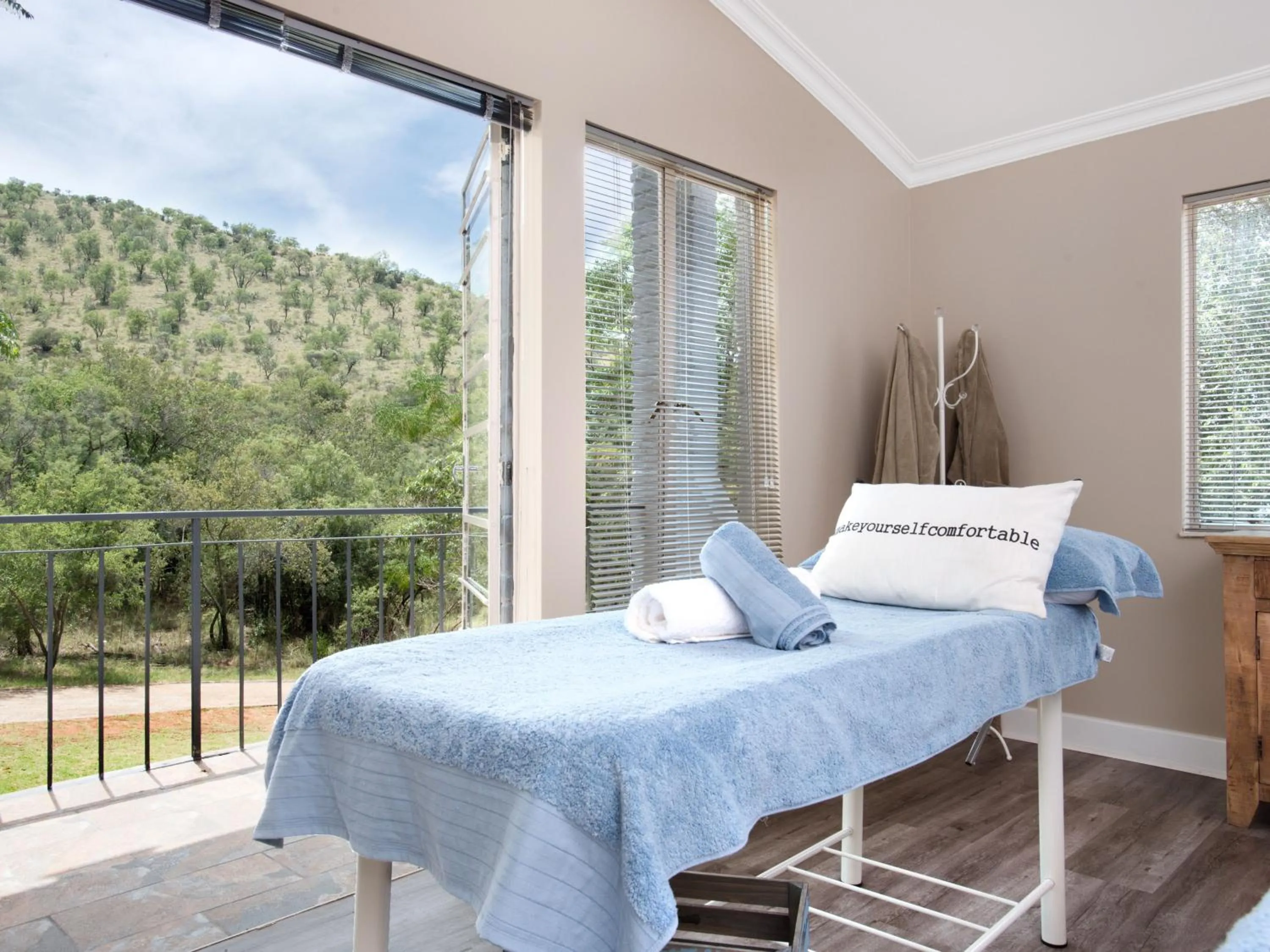 Bed in ANEW Resort Hunters Rest Rustenburg