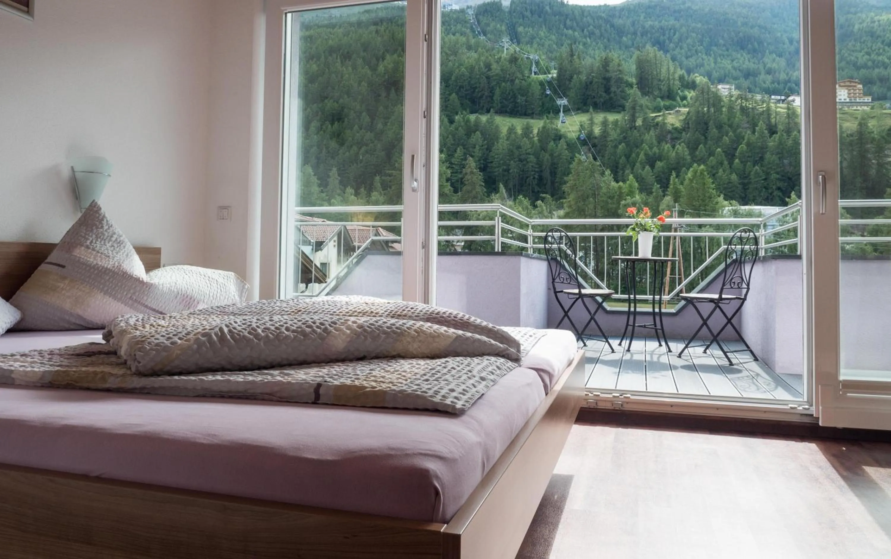 Bedroom in Alpenapart Saphir