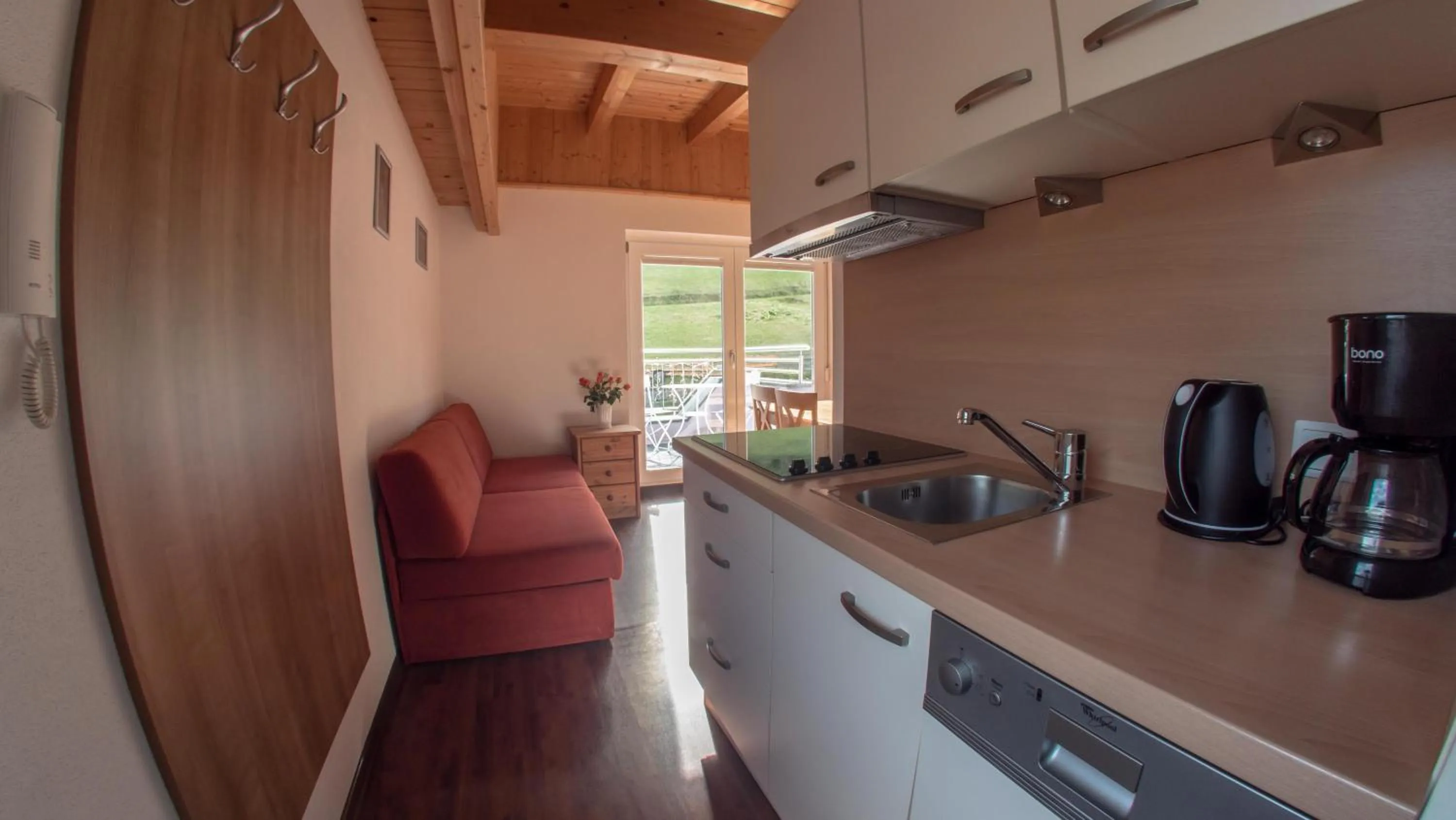 Coffee/tea facilities in Alpenapart Saphir