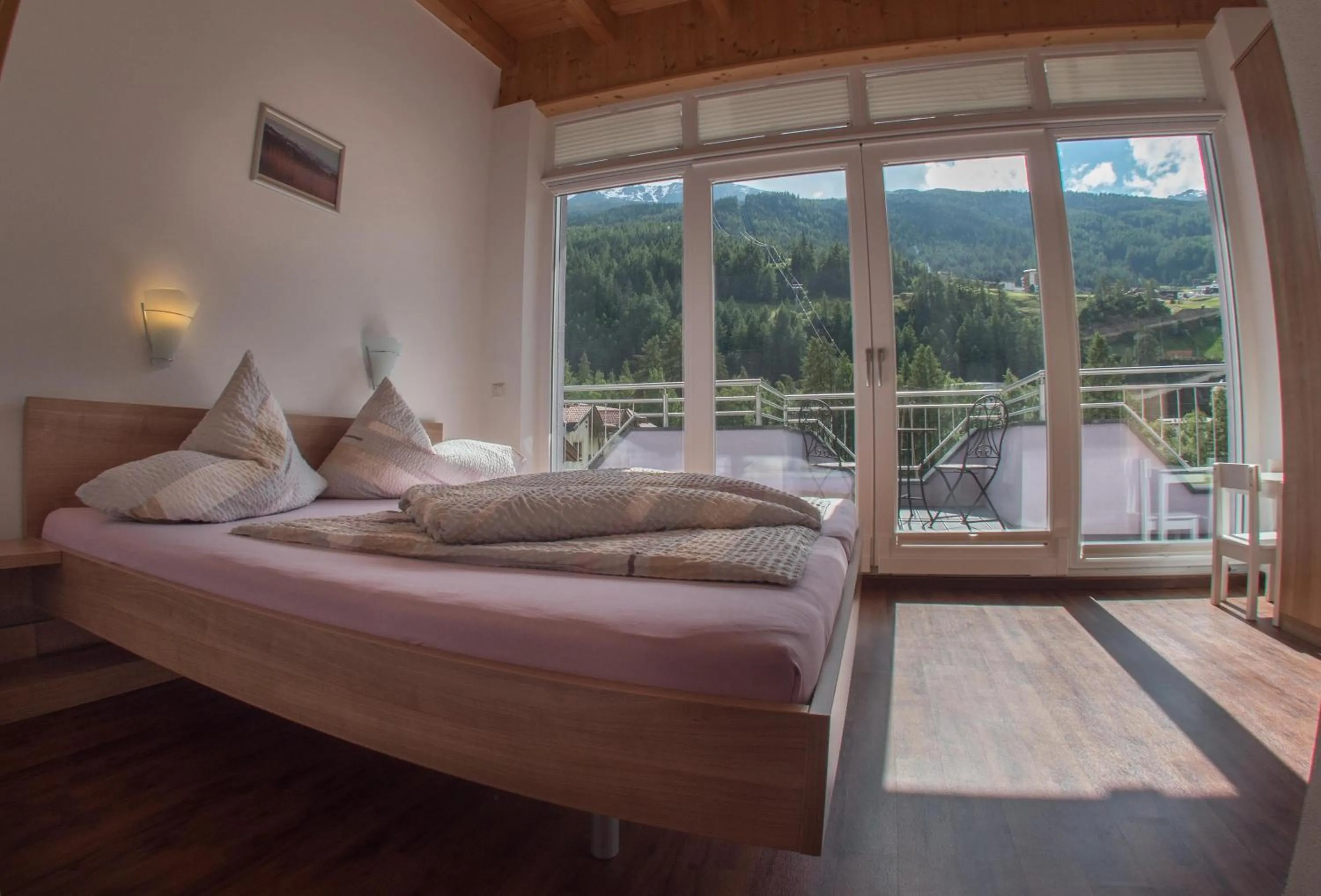 Bedroom, Bed in Alpenapart Saphir