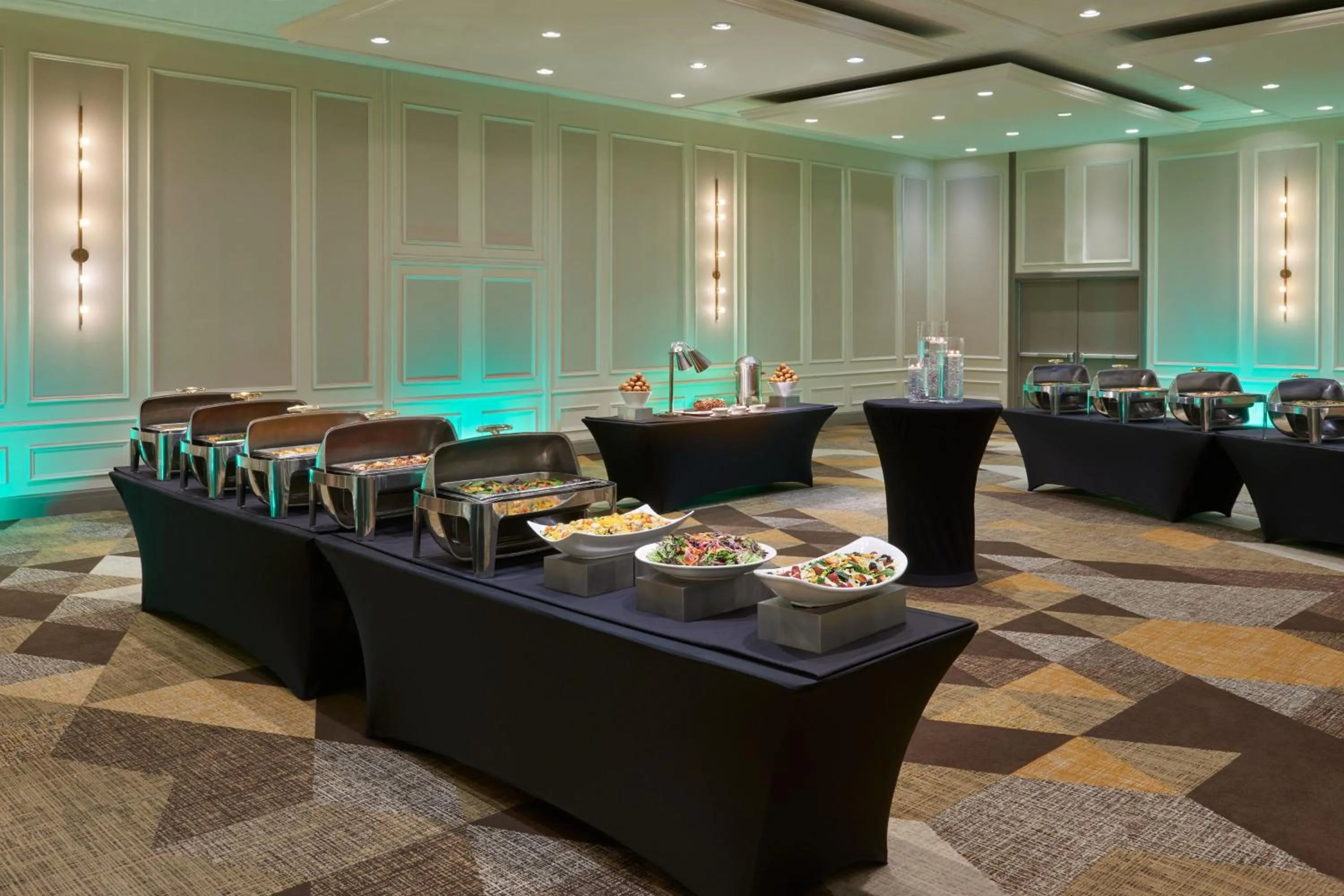 Meeting/conference room in Delta Hotels by Marriott Toronto Airport & Conference Centre