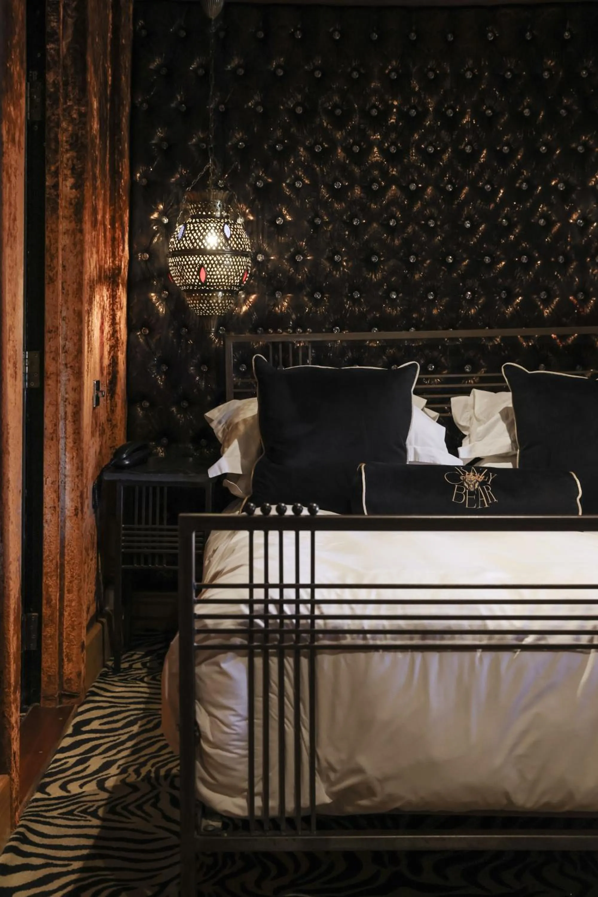 Bed in Crazy Bear Stadhampton