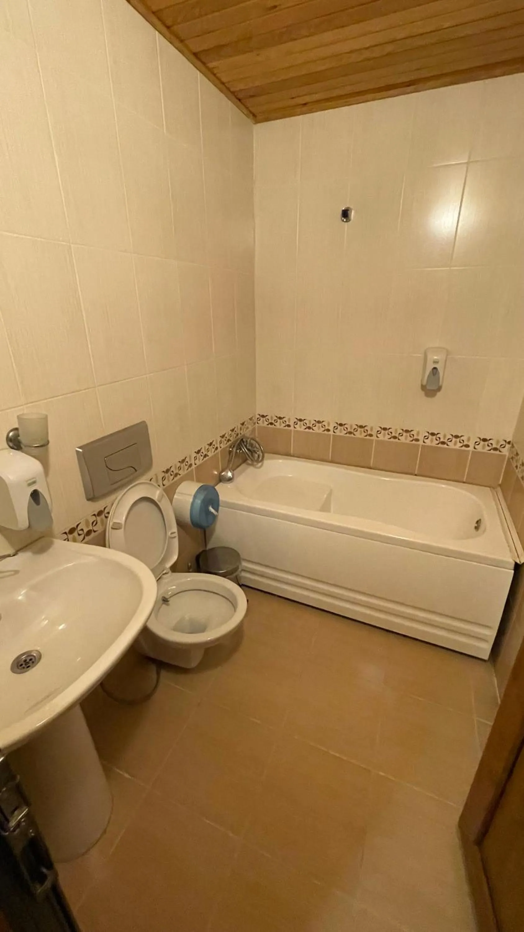 Bathroom in Ozkan Otel