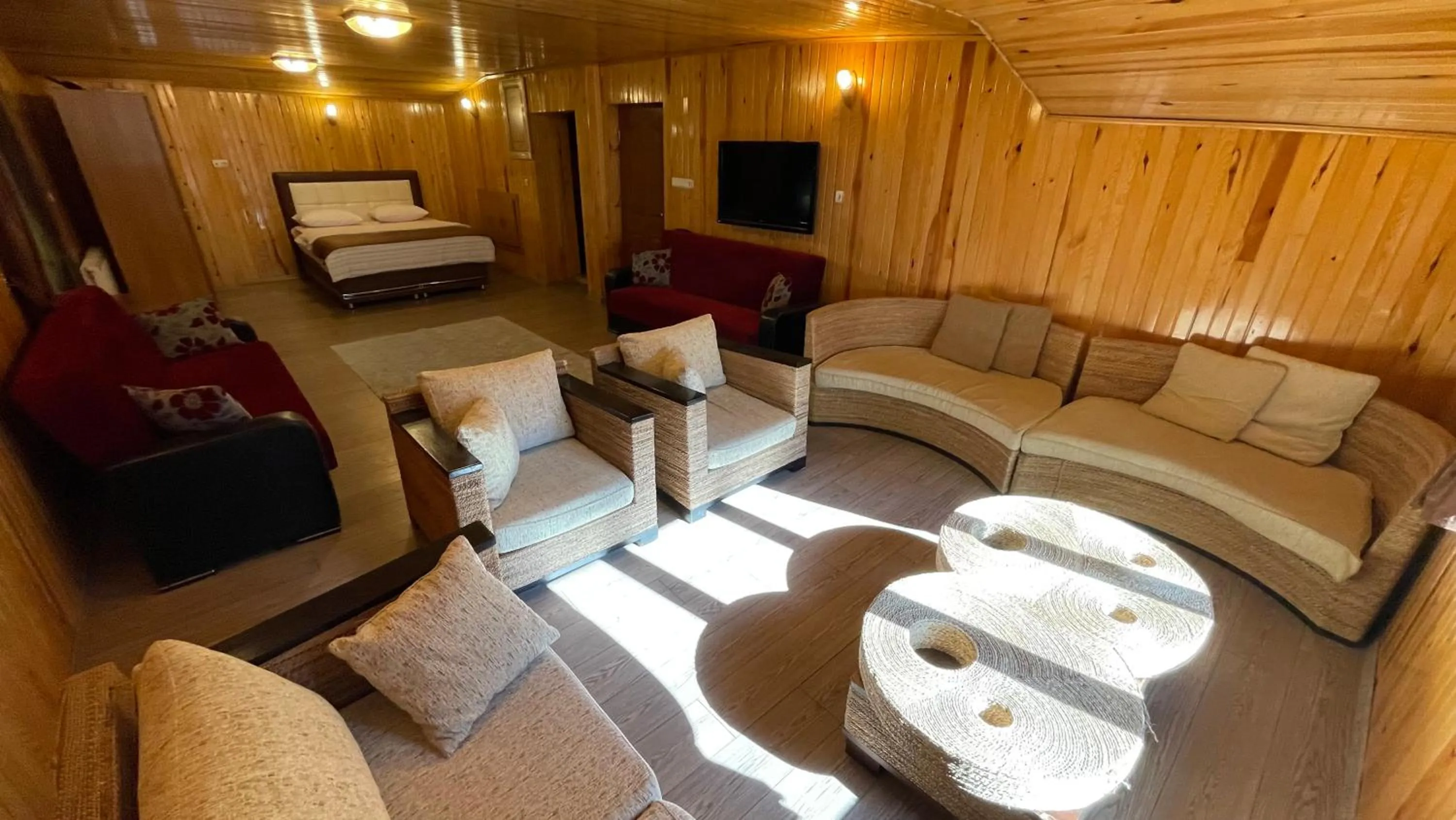 Living room in Ozkan Otel