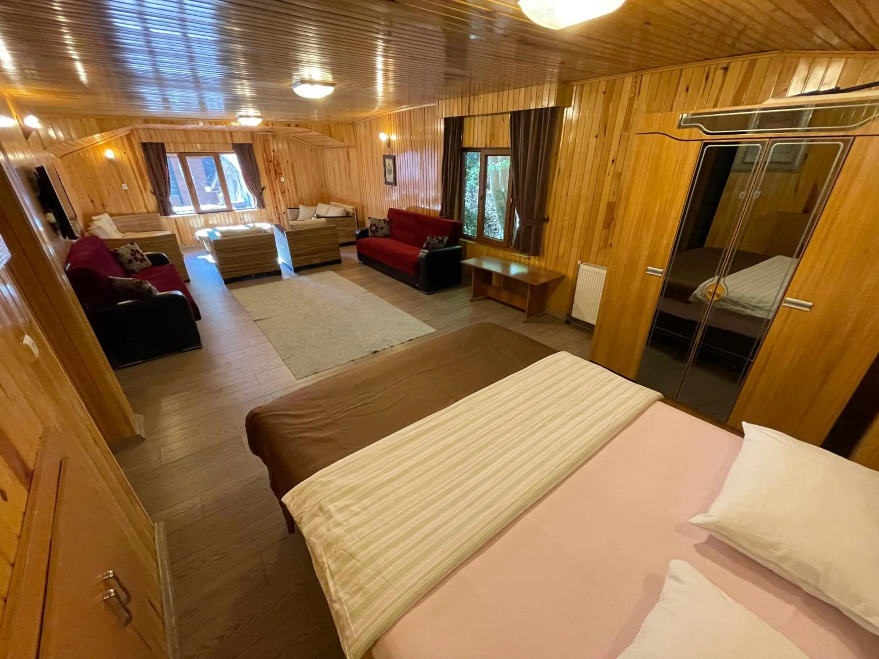 Photo of the whole room in Ozkan Otel