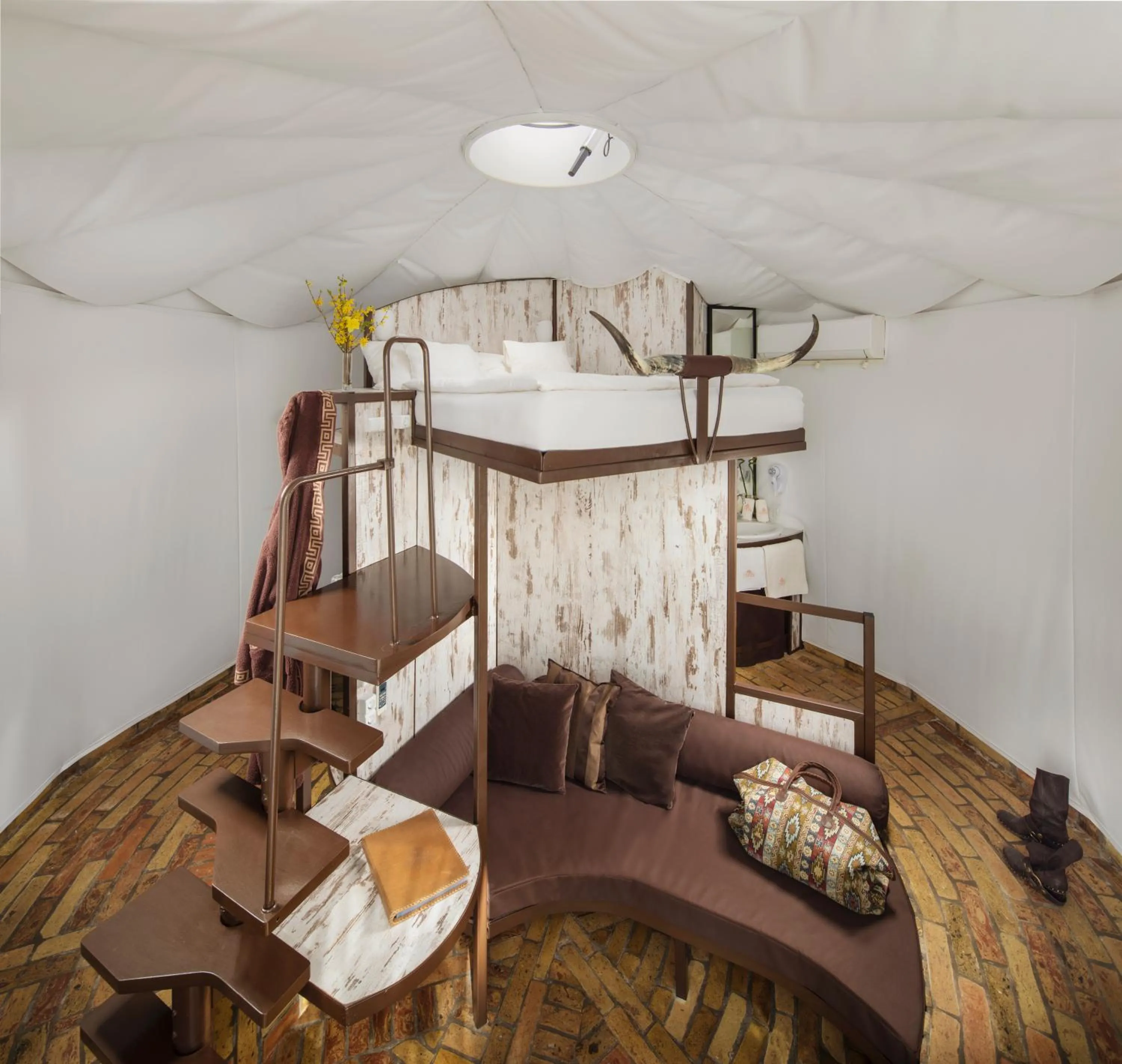 Bed in HOMOKI LODGE Bed & Beyond Glamping Adult Only