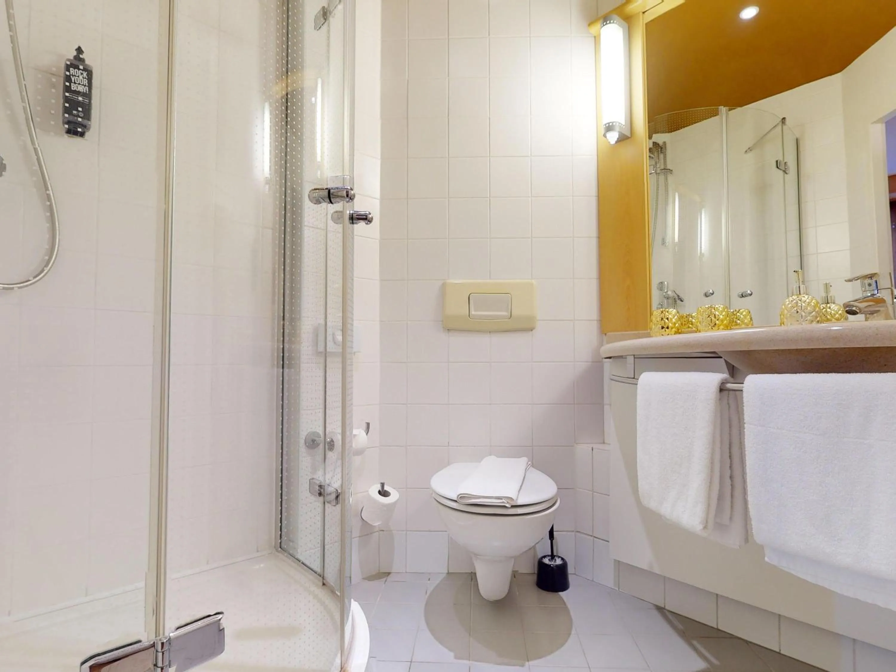 Bedroom in Ibis Bratislava Centrum