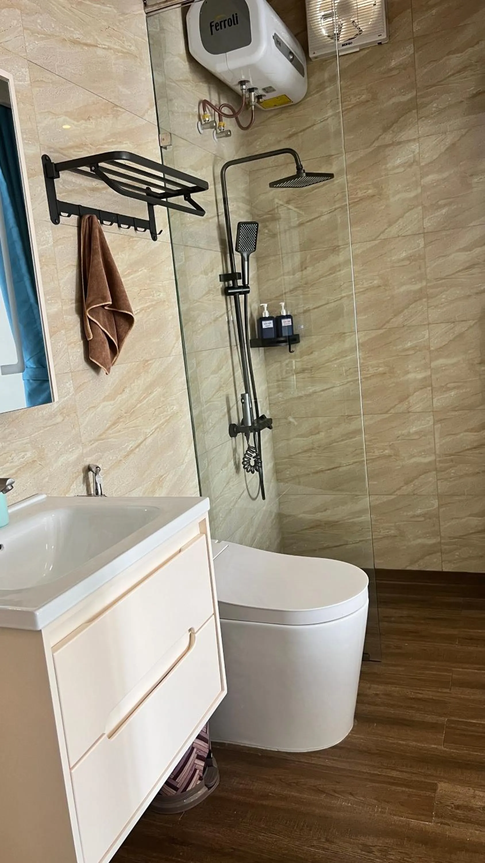 Toilet in Villa - Hotel Nam Khang 2 Dalat