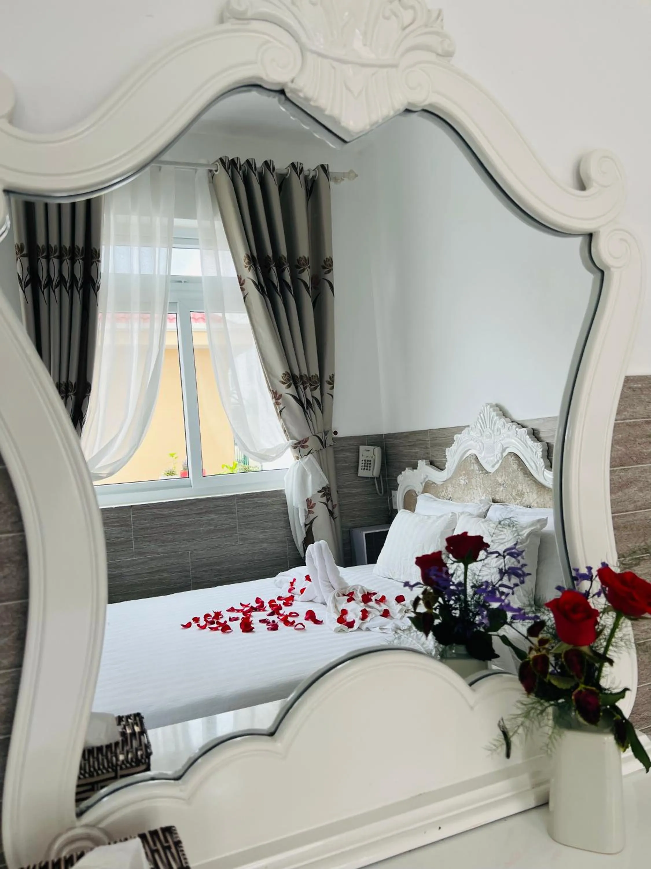 Bedroom, Bed in Villa - Hotel Nam Khang 2 Dalat