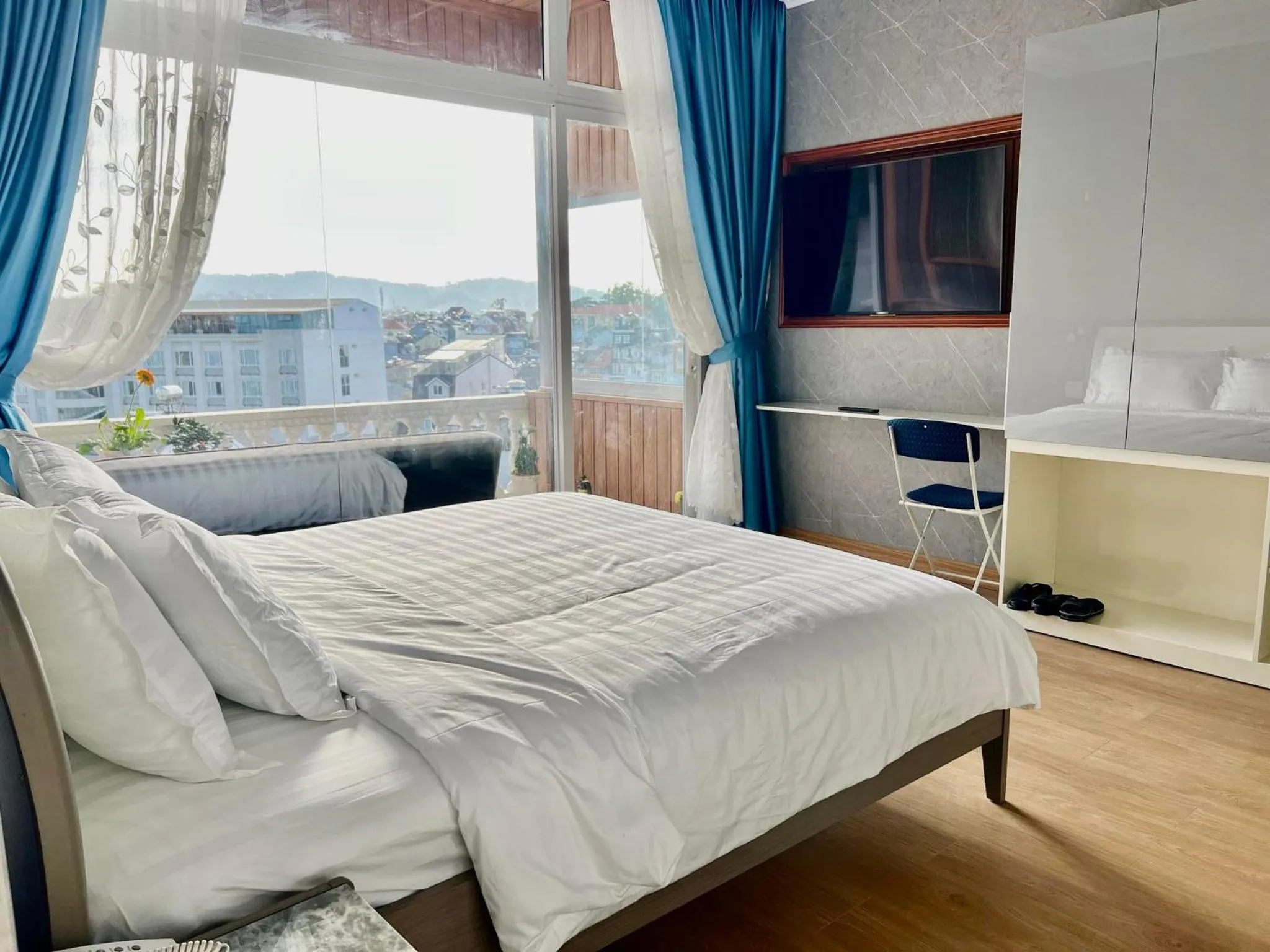 Bedroom, Bed in Villa - Hotel Nam Khang 2 Dalat