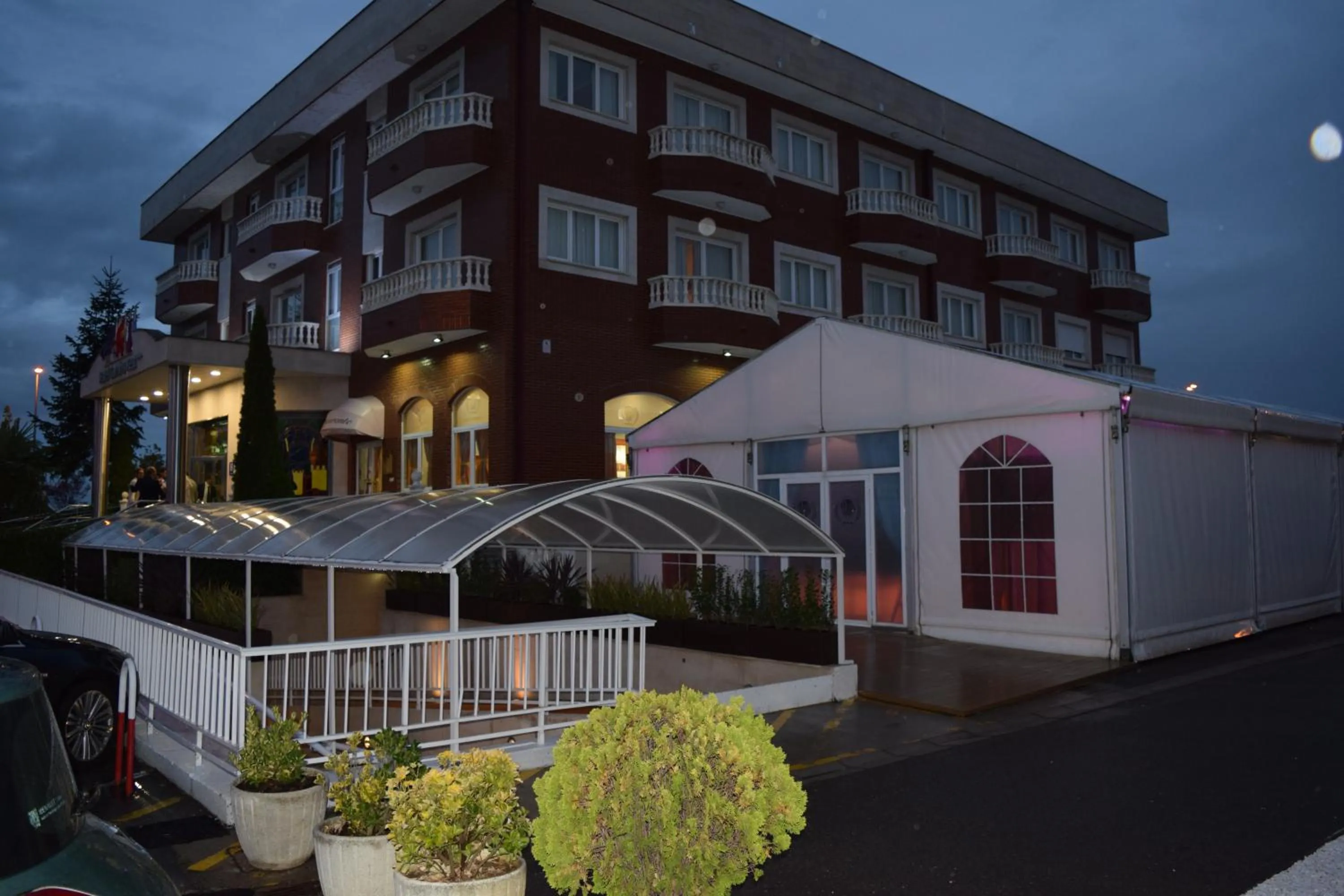 Facade/entrance in Hotel Camino Real