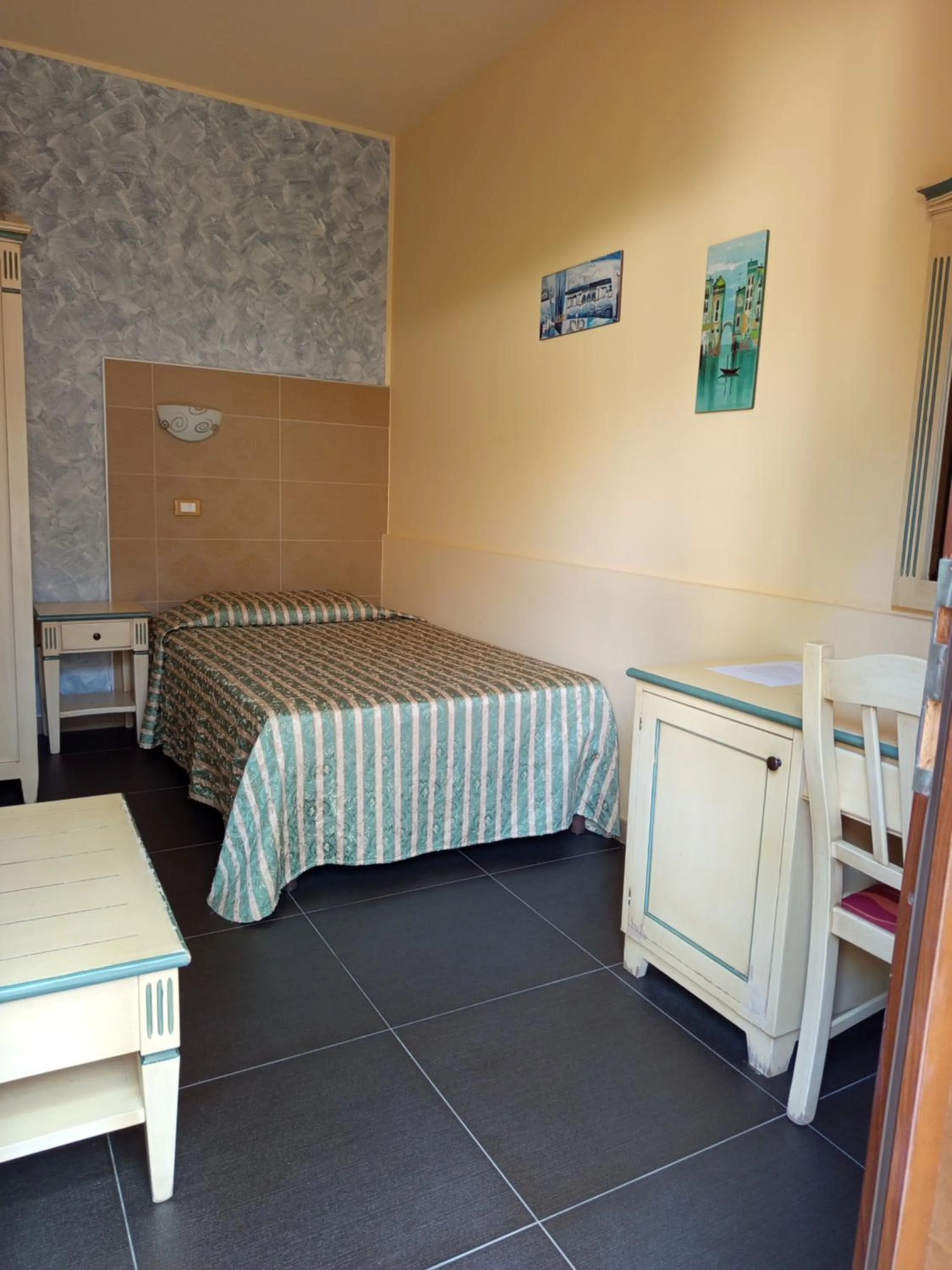 Photo of the whole room in Amaryllis Hotel