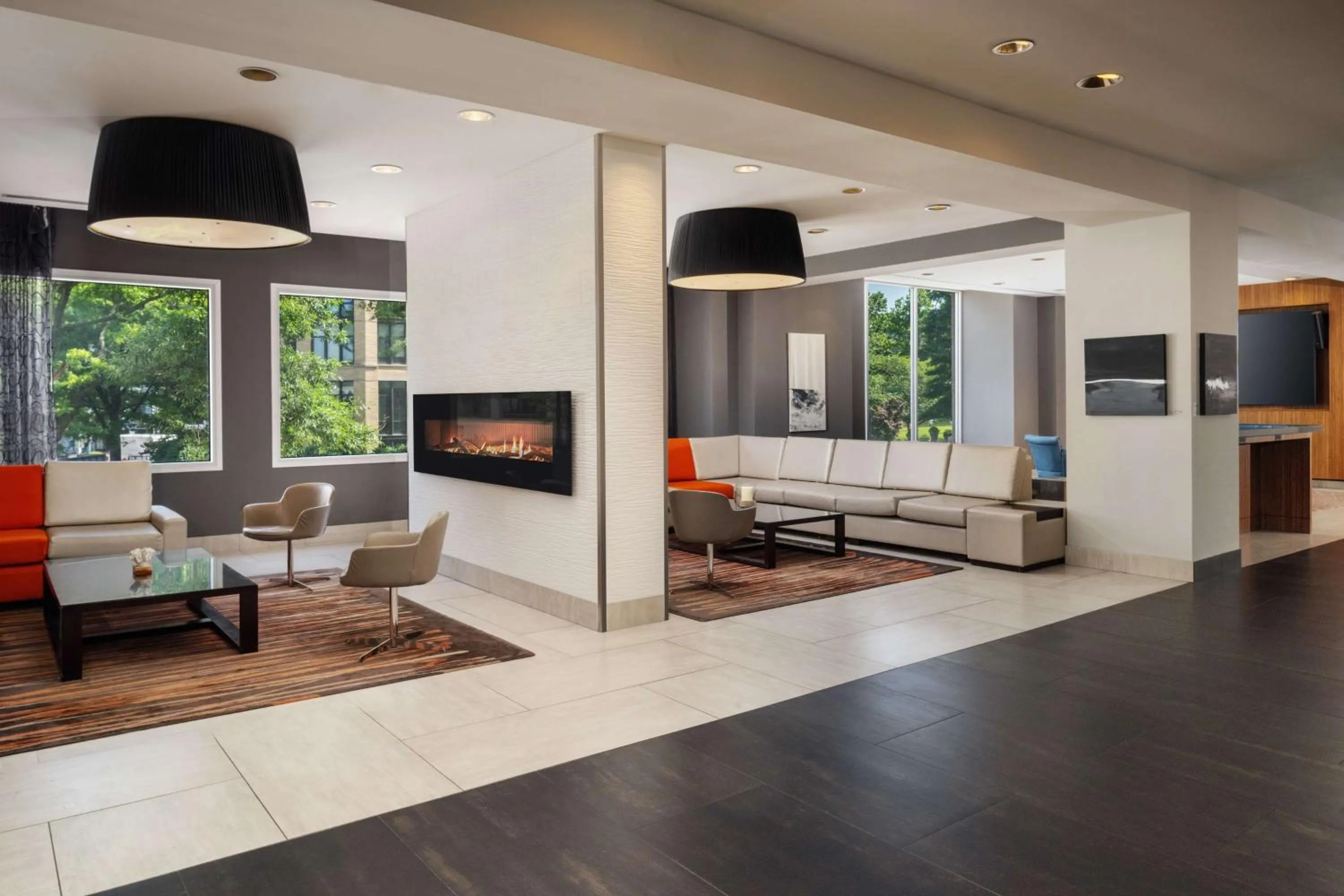 Lobby or reception in Embassy Suites by Hilton Washington DC Chevy Chase Pavilion