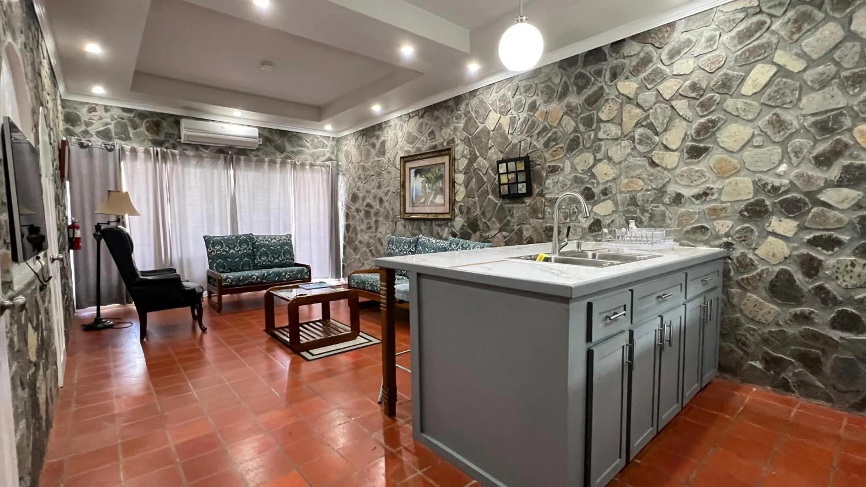 Kitchen or kitchenette in Stonetrail