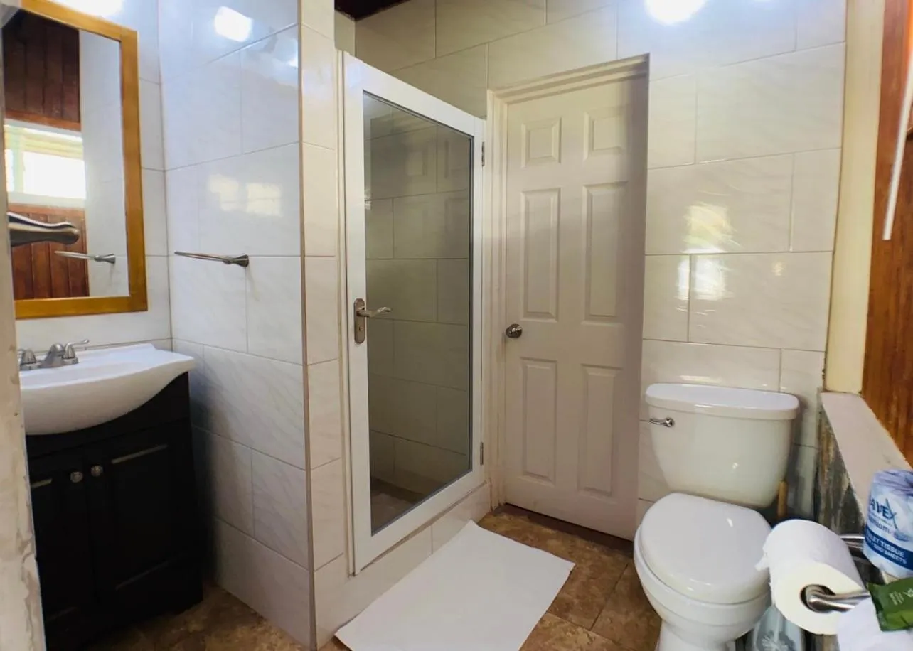 Shower in Stonetrail