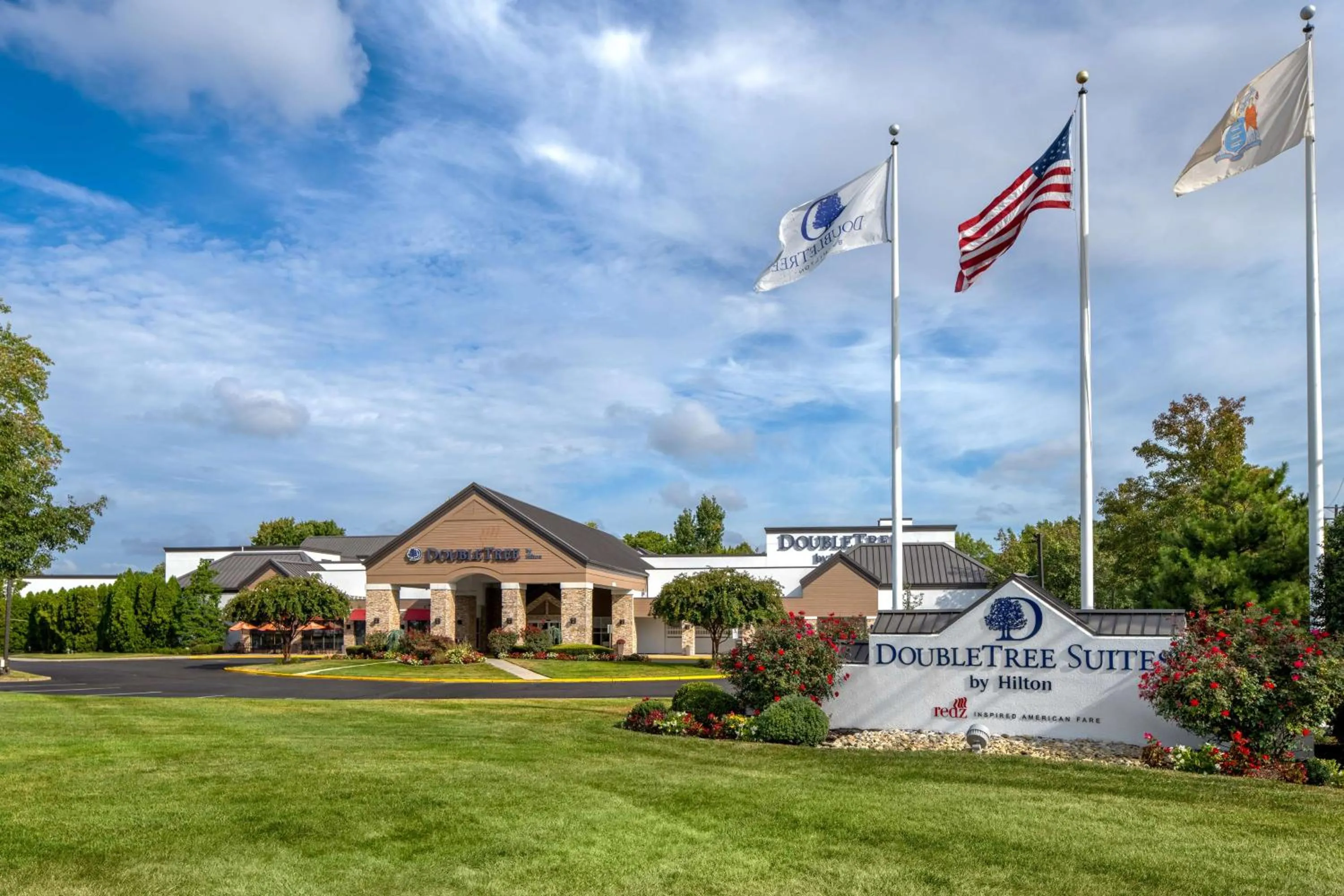 Property building in DoubleTree Suites by Hilton Mount Laurel