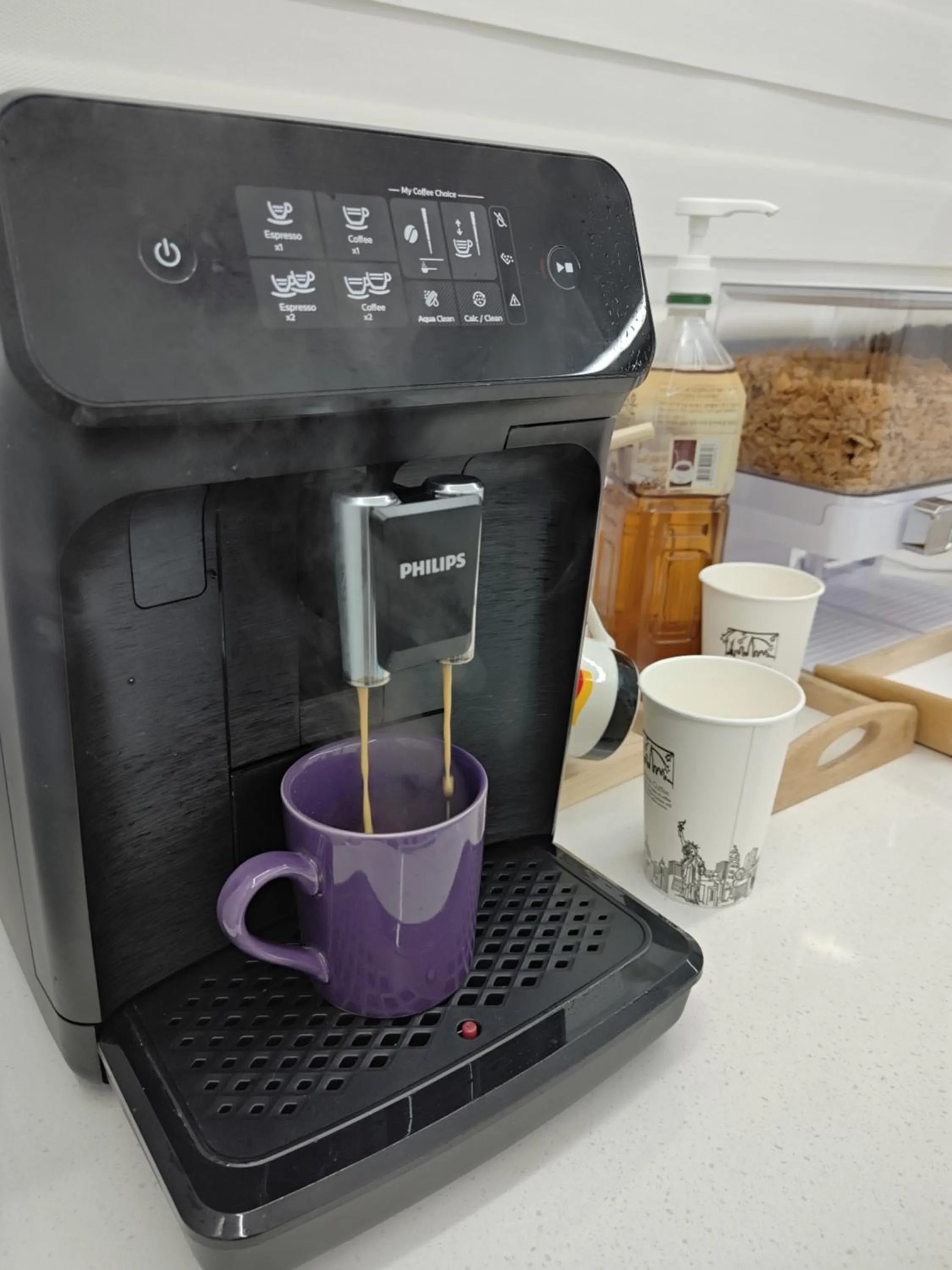 Coffee/tea facilities in Athene Motel