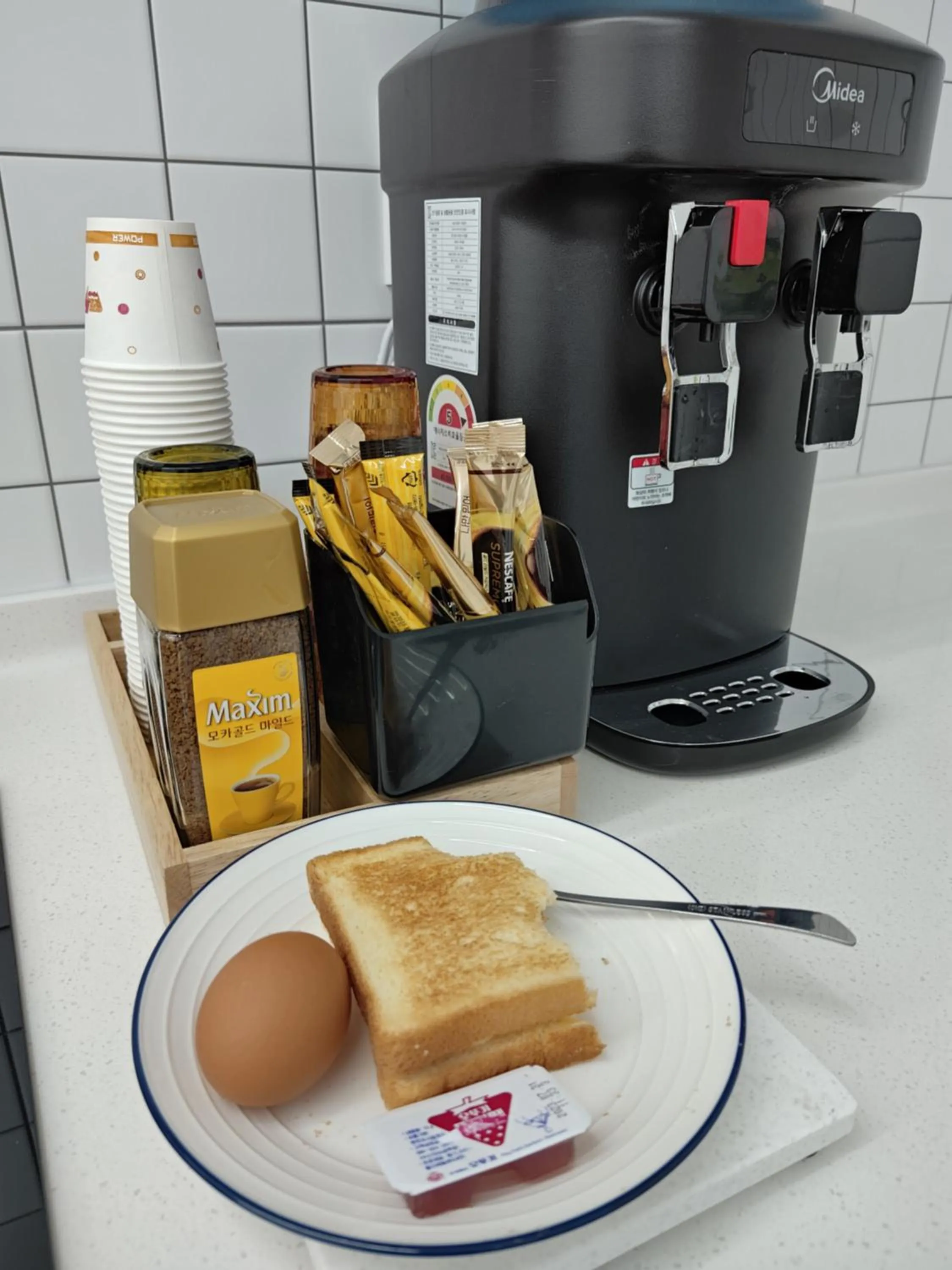 Restaurant/places to eat in Athene Motel