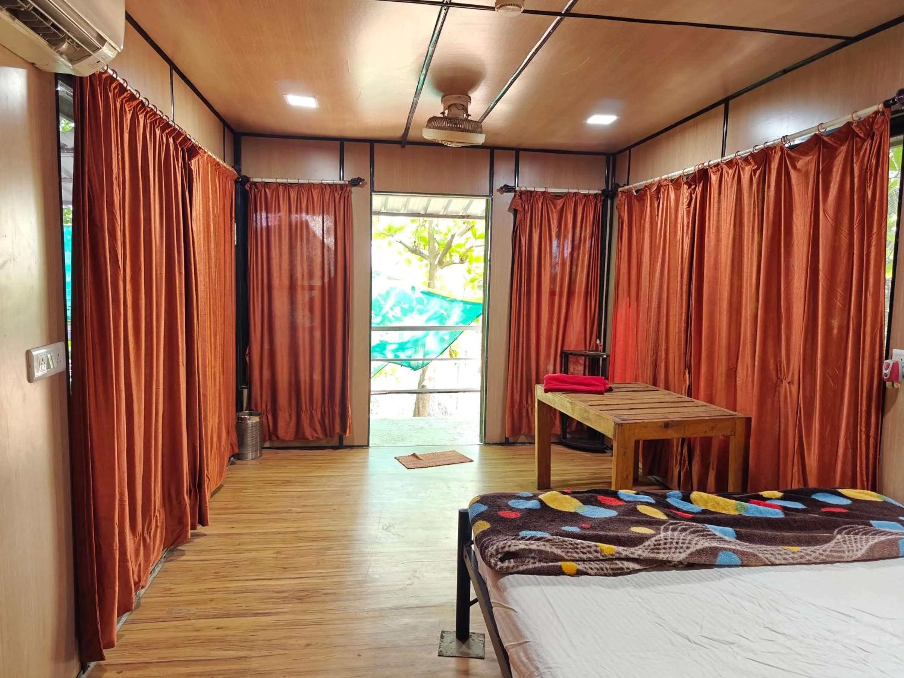 Photo of the whole room in Iora Cottages