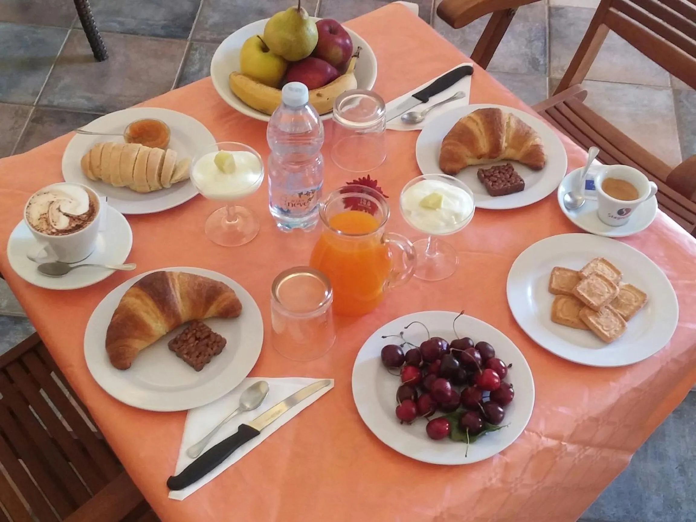 Italian breakfast in Bed and Breakfast Sotto le Stelle