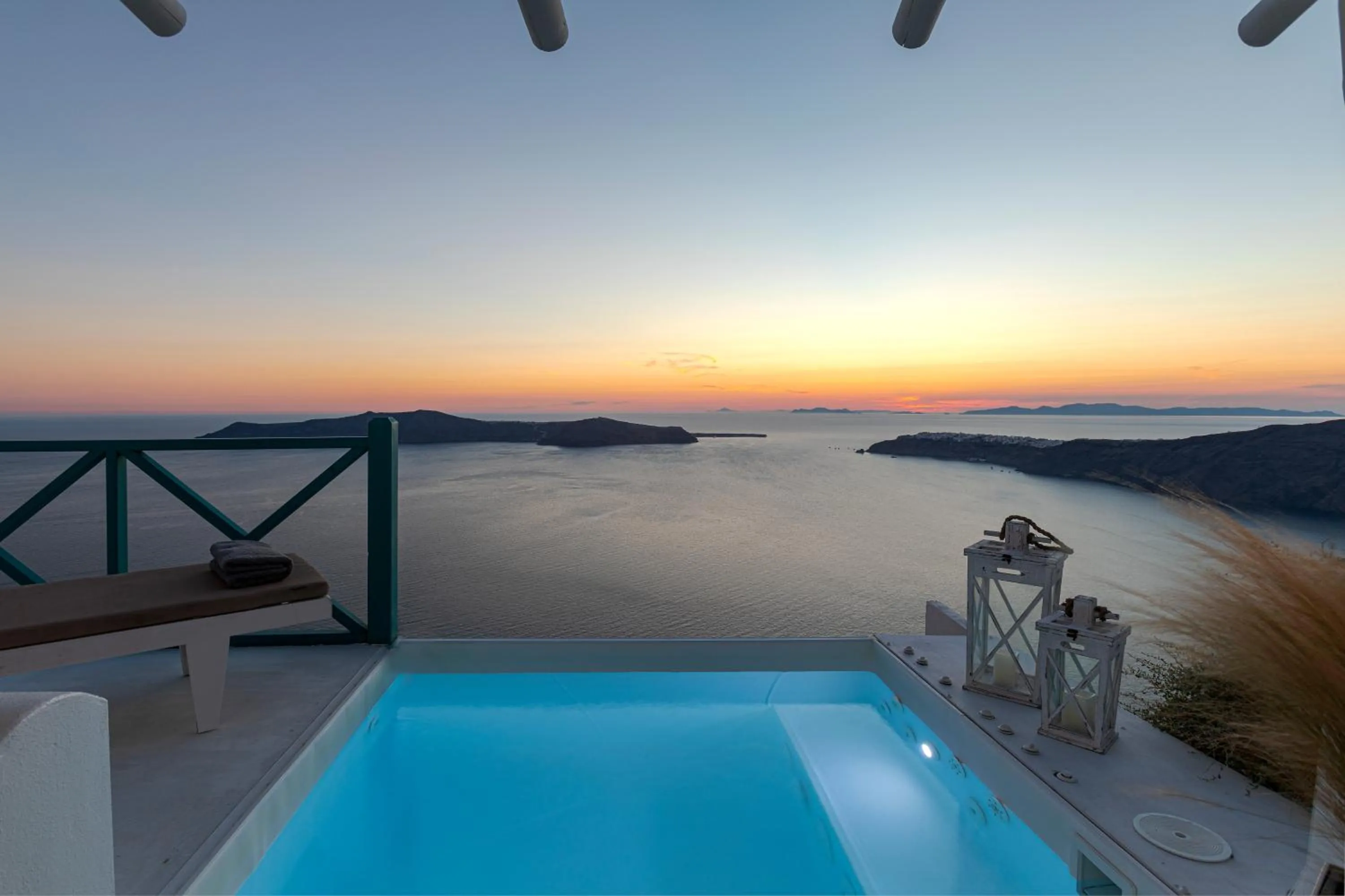 Hot Tub in Afroessa Hotel by Pearl Hotel Collection