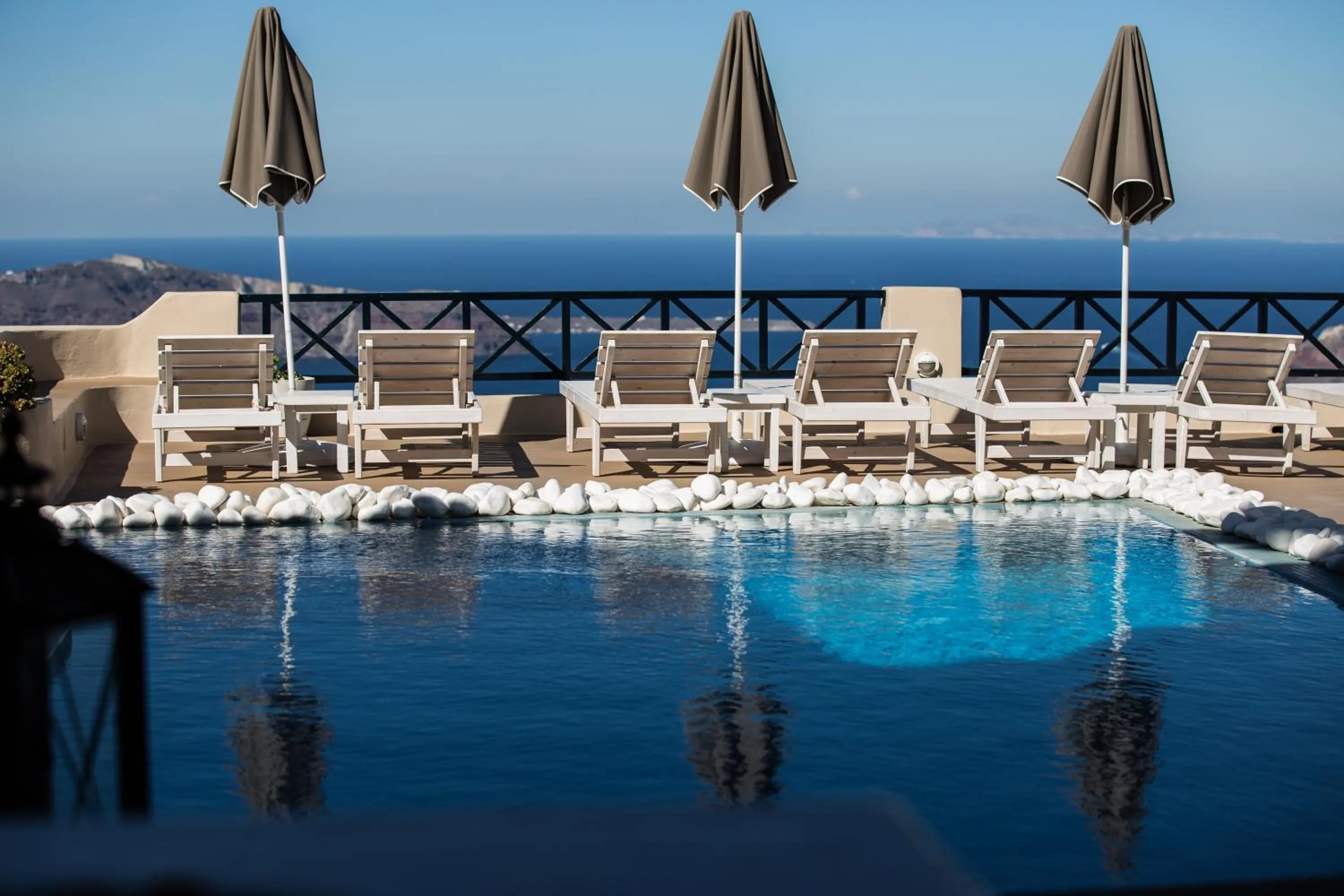 Swimming pool in Afroessa Hotel by Pearl Hotel Collection