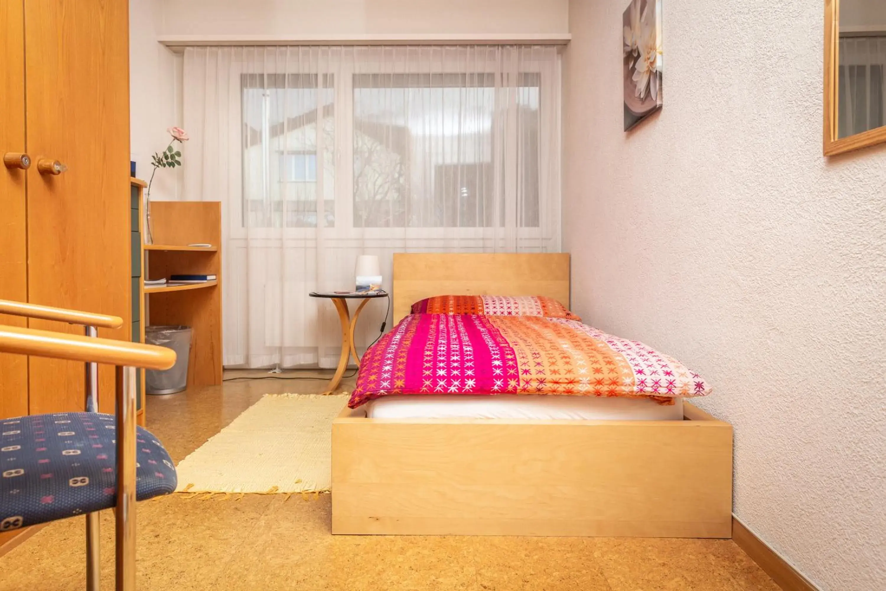 Budget Single Room with Shared Bathroom in MyBednBreakfast in Bottmingen Budget Single Room with Shared Bathroom in MyBednBreakfast in Bottmingen