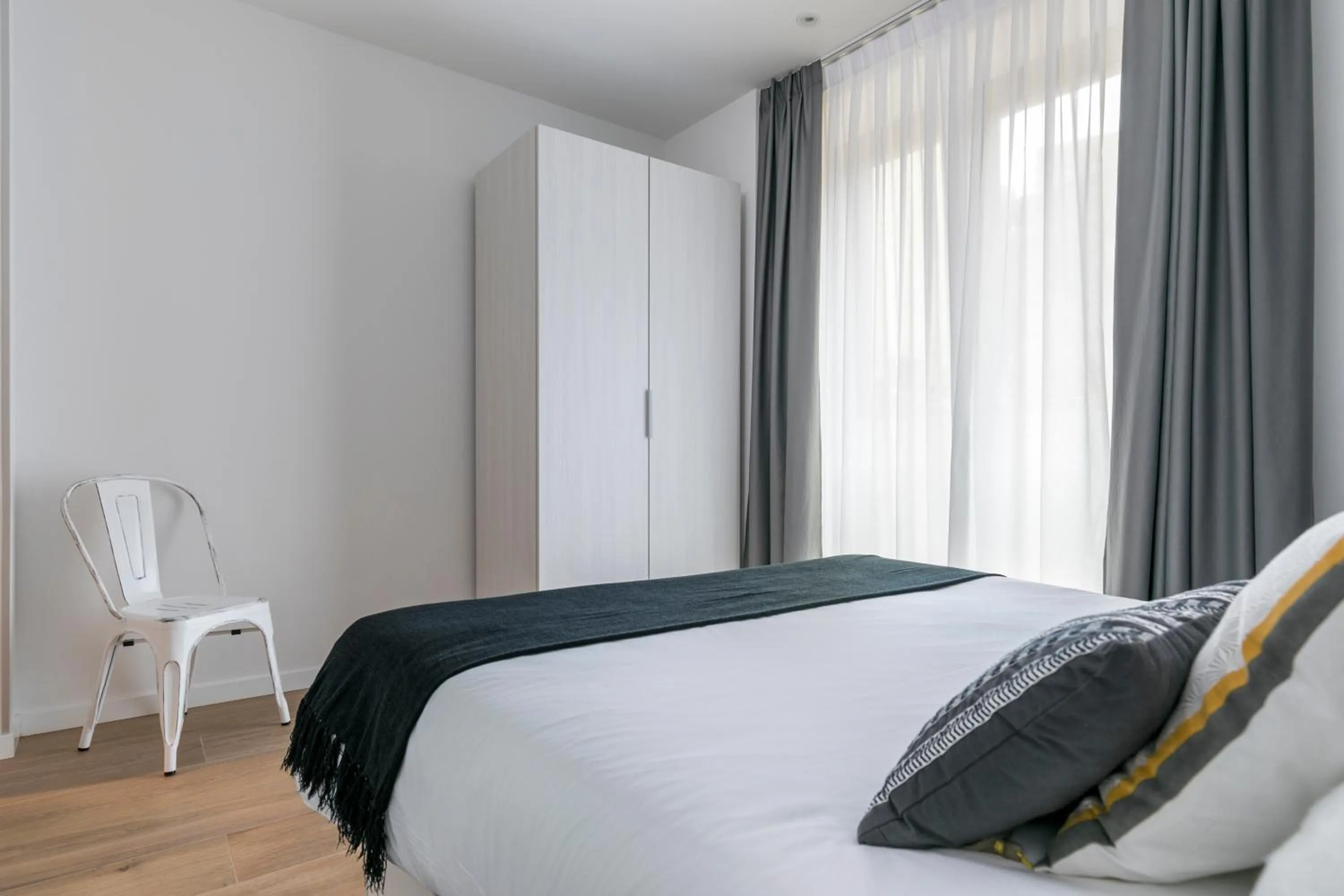 Riverside by Forever Rentals