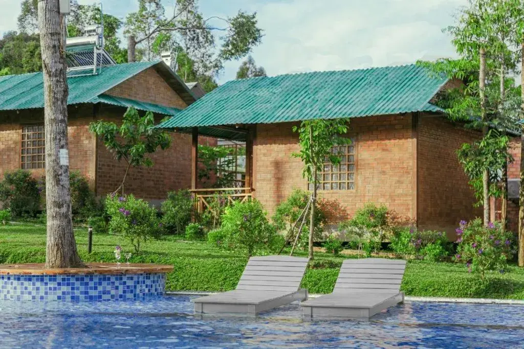 Bungalow (3 Adults) in Phu Quoc Valley Sen Bungalow Bungalow (3 Adults) in Phu Quoc Valley Sen Bungalow