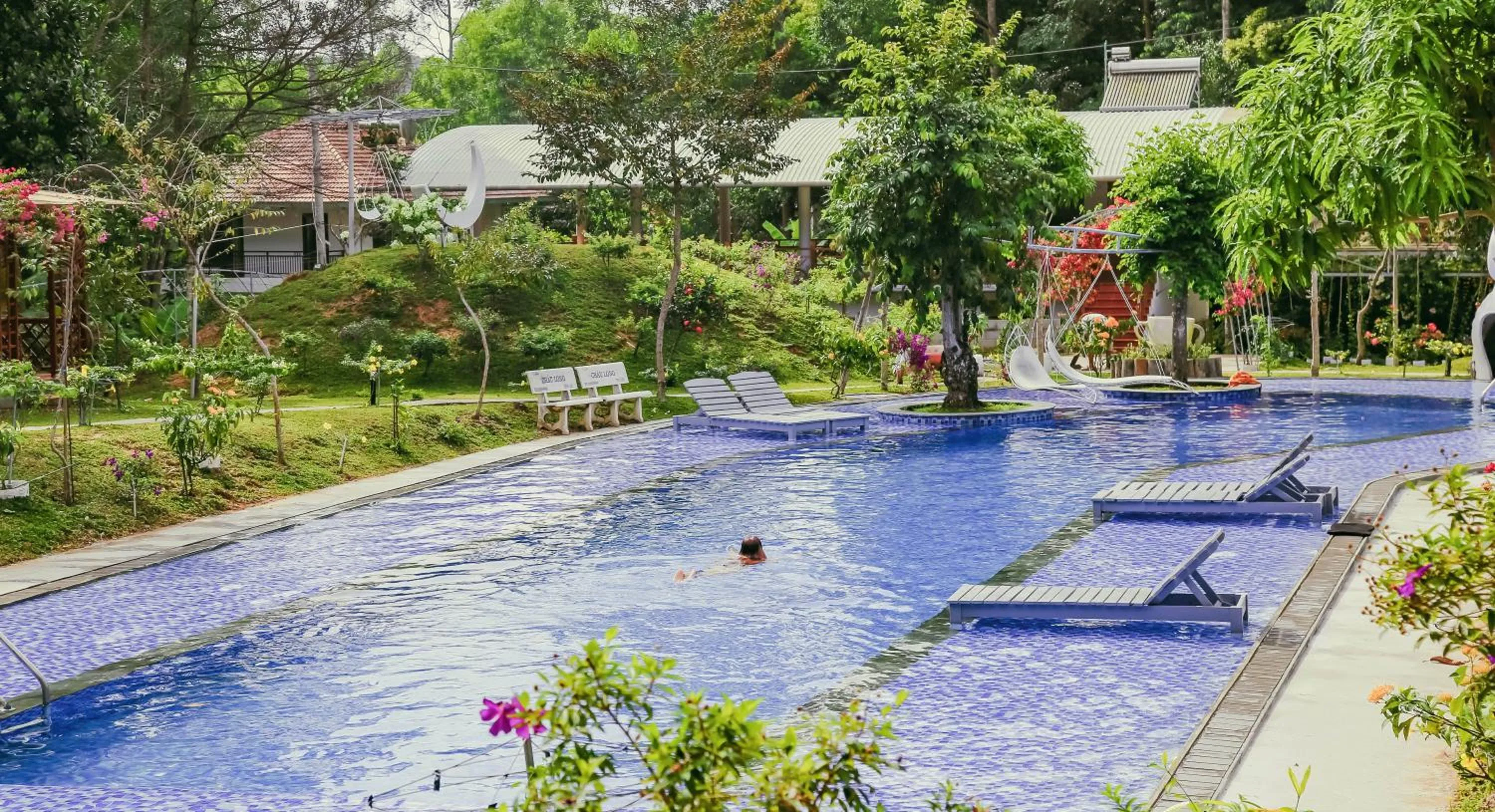 Garden in Phu Quoc Valley Sen Bungalow