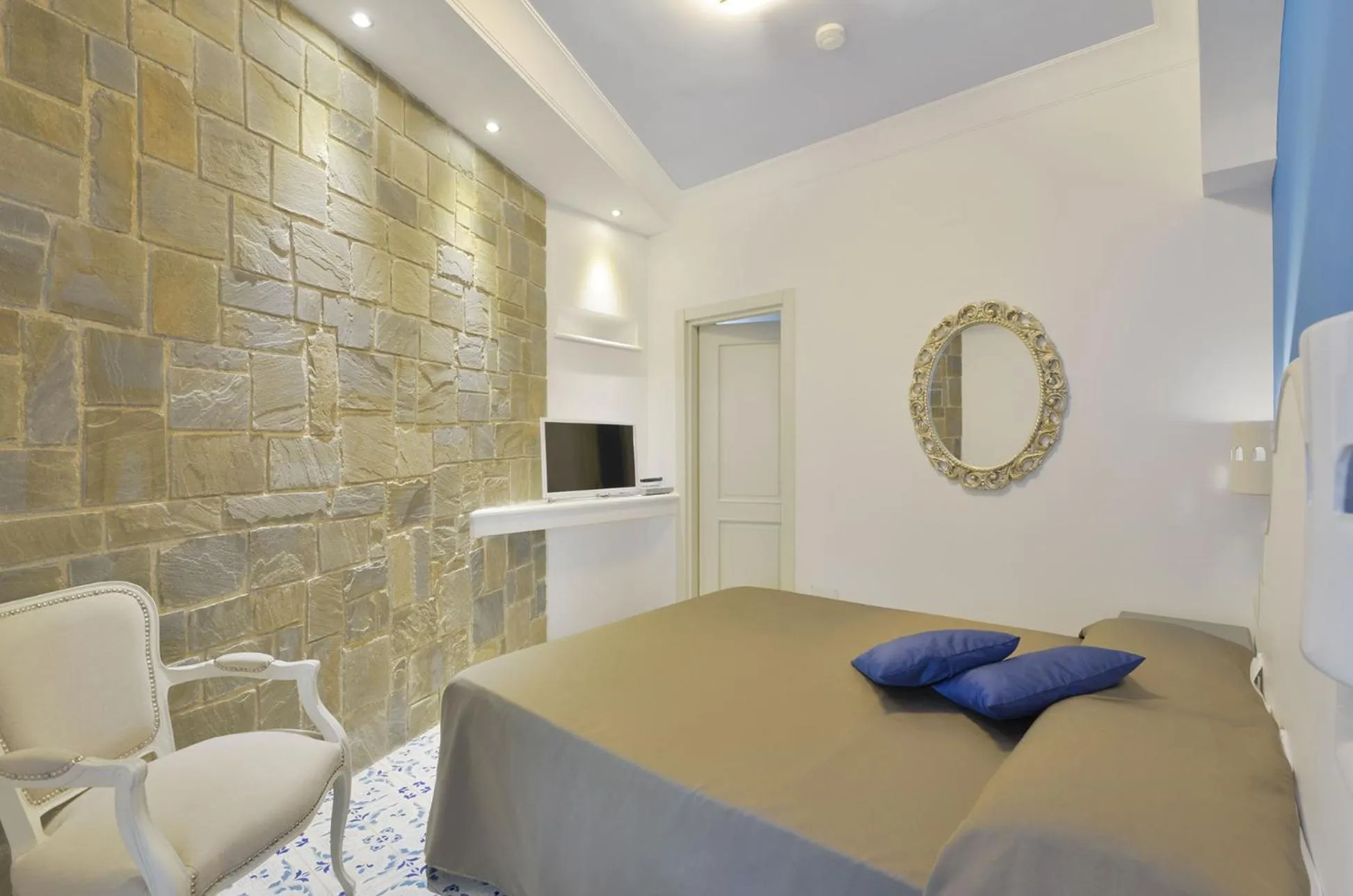 Photo of the whole room in La Pineta Hotel Beach & Spa