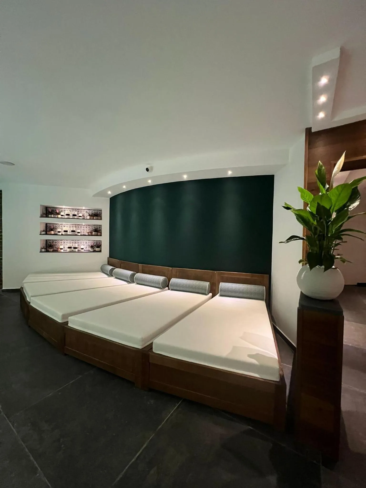 La Pineta Hotel Beach & Spa