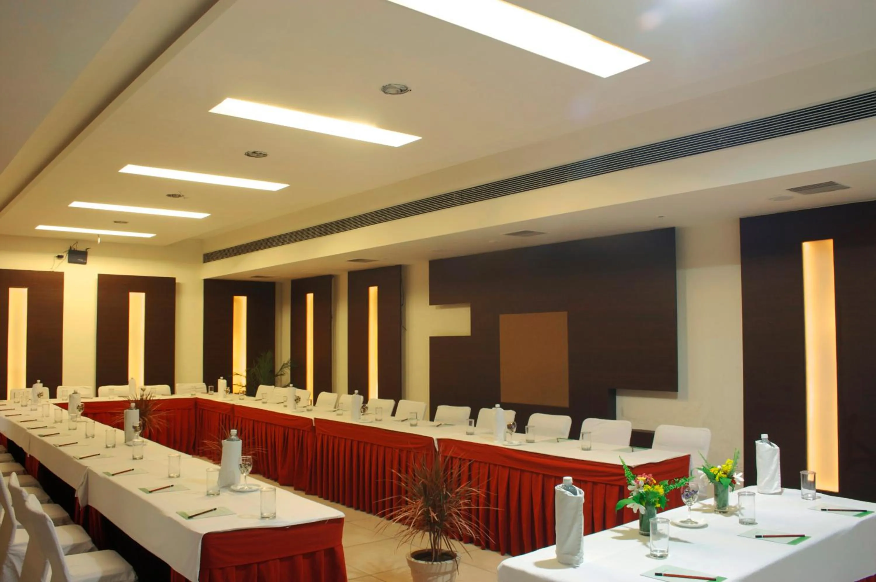 Banquet/Function facilities in Legend Sarovar Portico