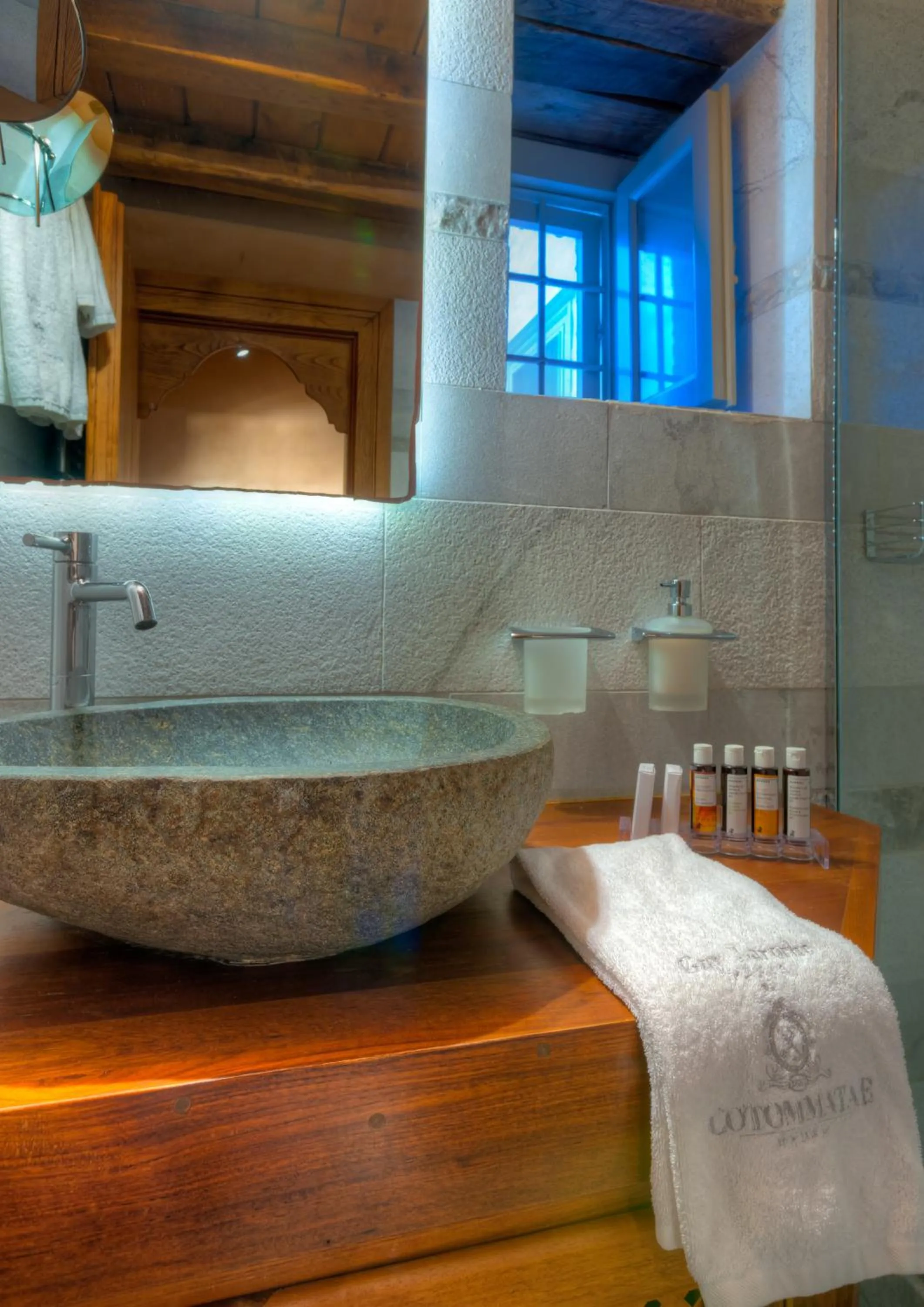 Cotommatae Hydra 1810