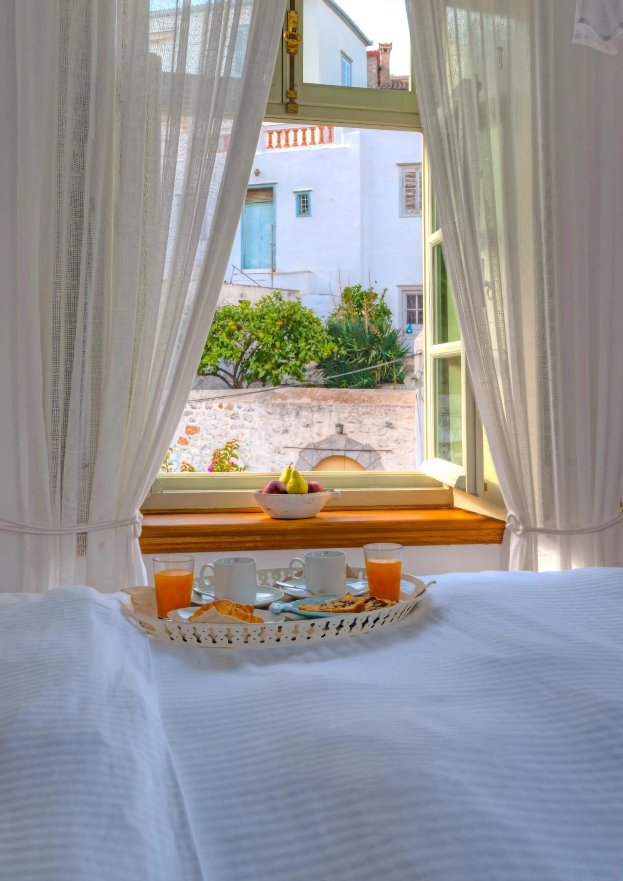 Bed in Cotommatae Hydra 1810